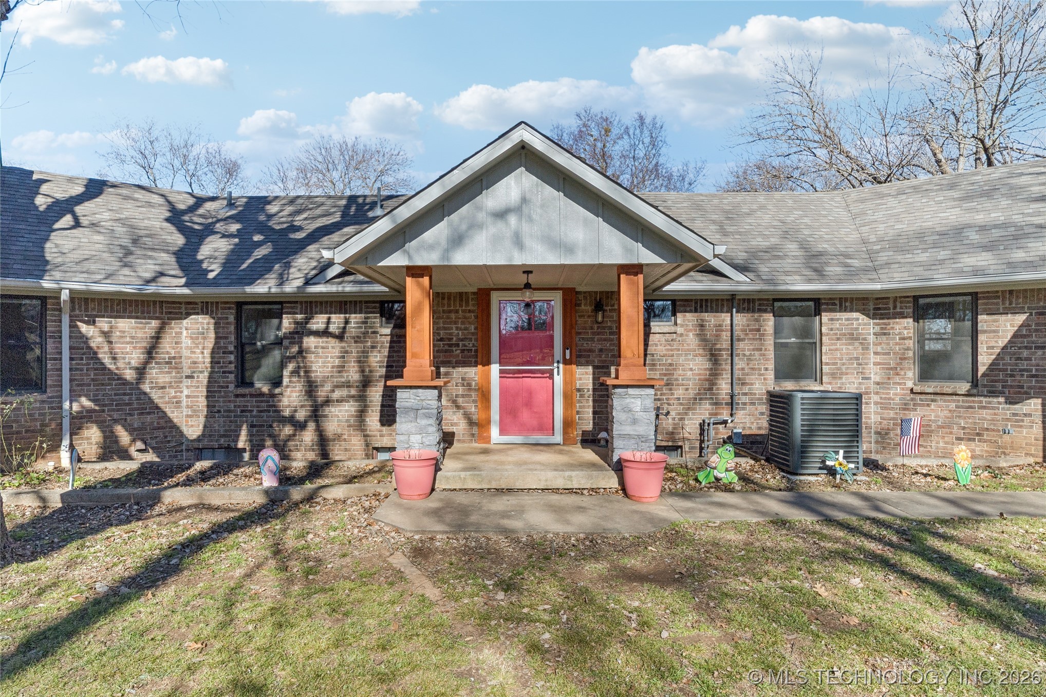 1701 N Hopi Street Chouteau OK 74337