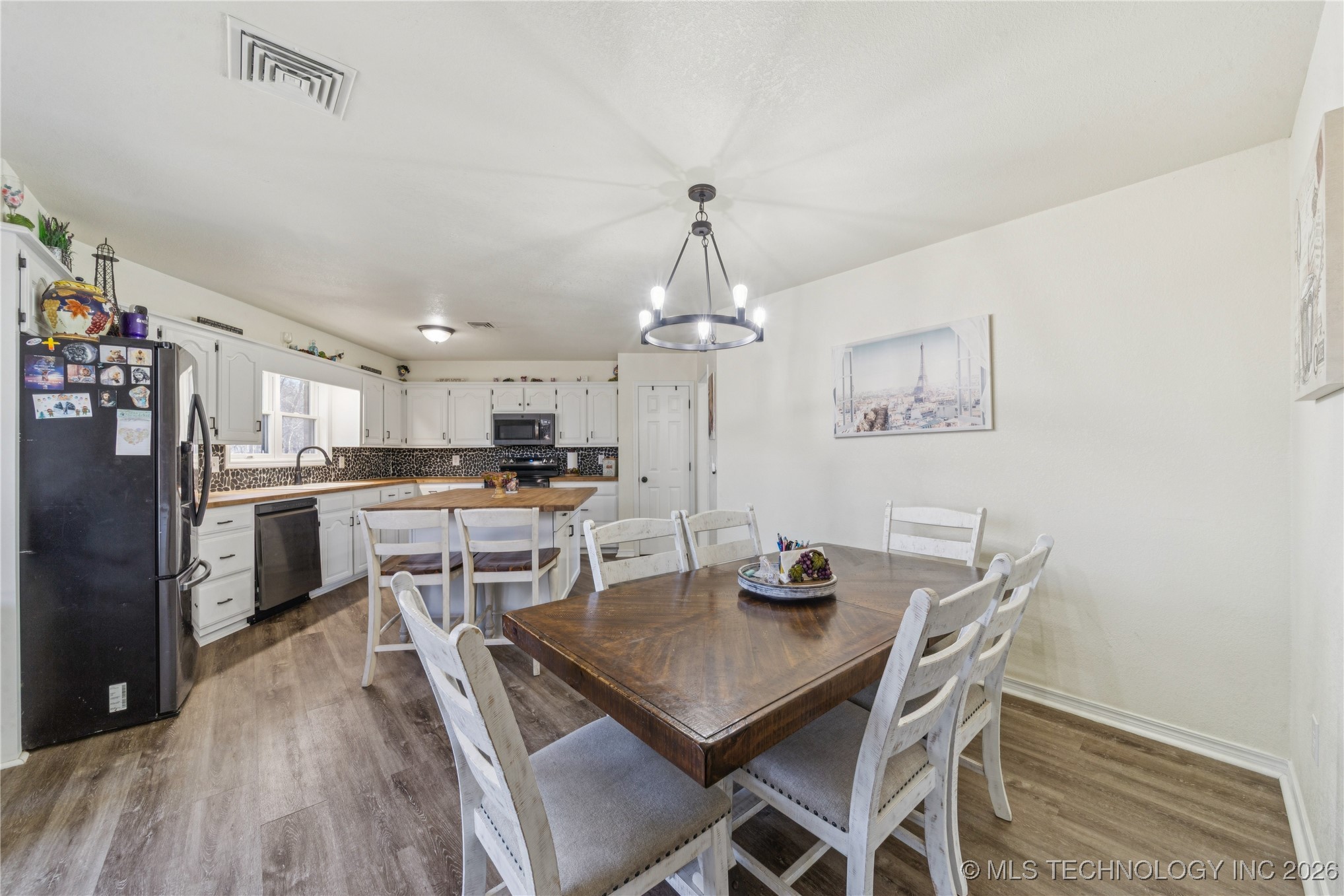 1701 N Hopi Street Chouteau OK 74337