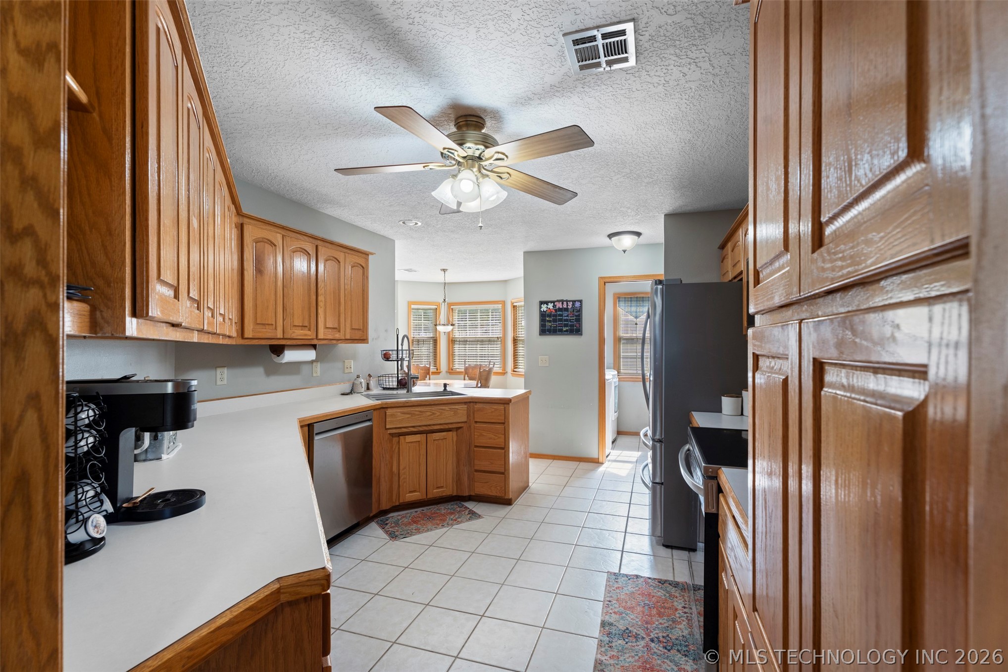 701 E 10th Street Grove OK 74344