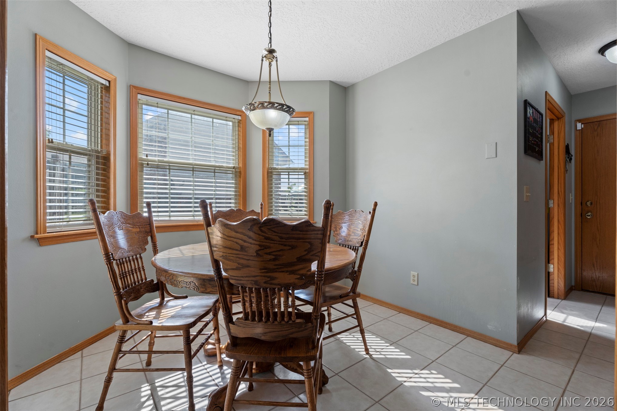 701 E 10th Street Grove OK 74344
