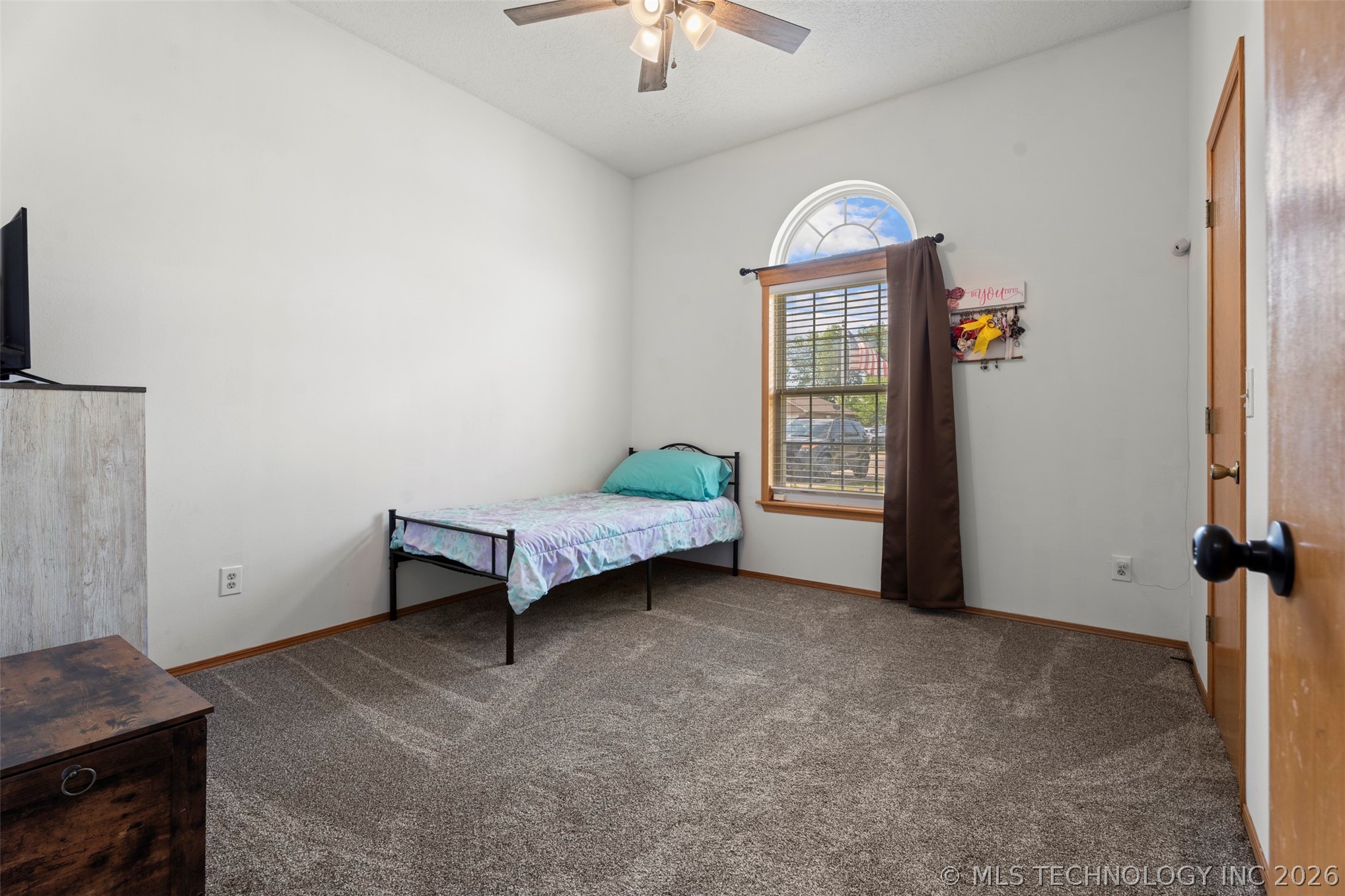 701 E 10th Street Grove OK 74344