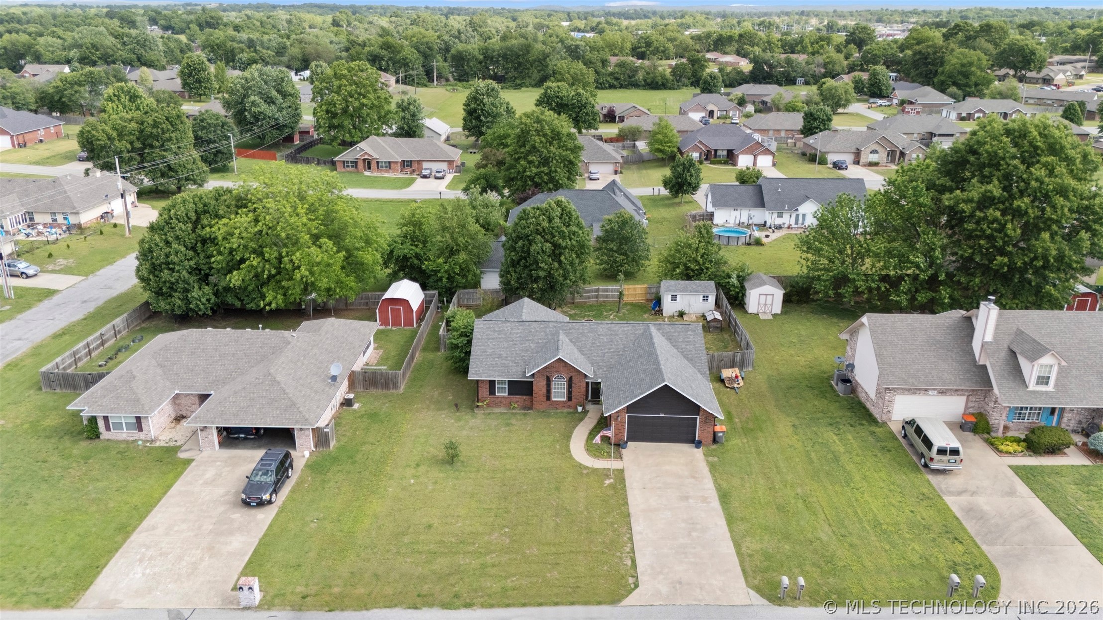 701 E 10th Street Grove OK 74344