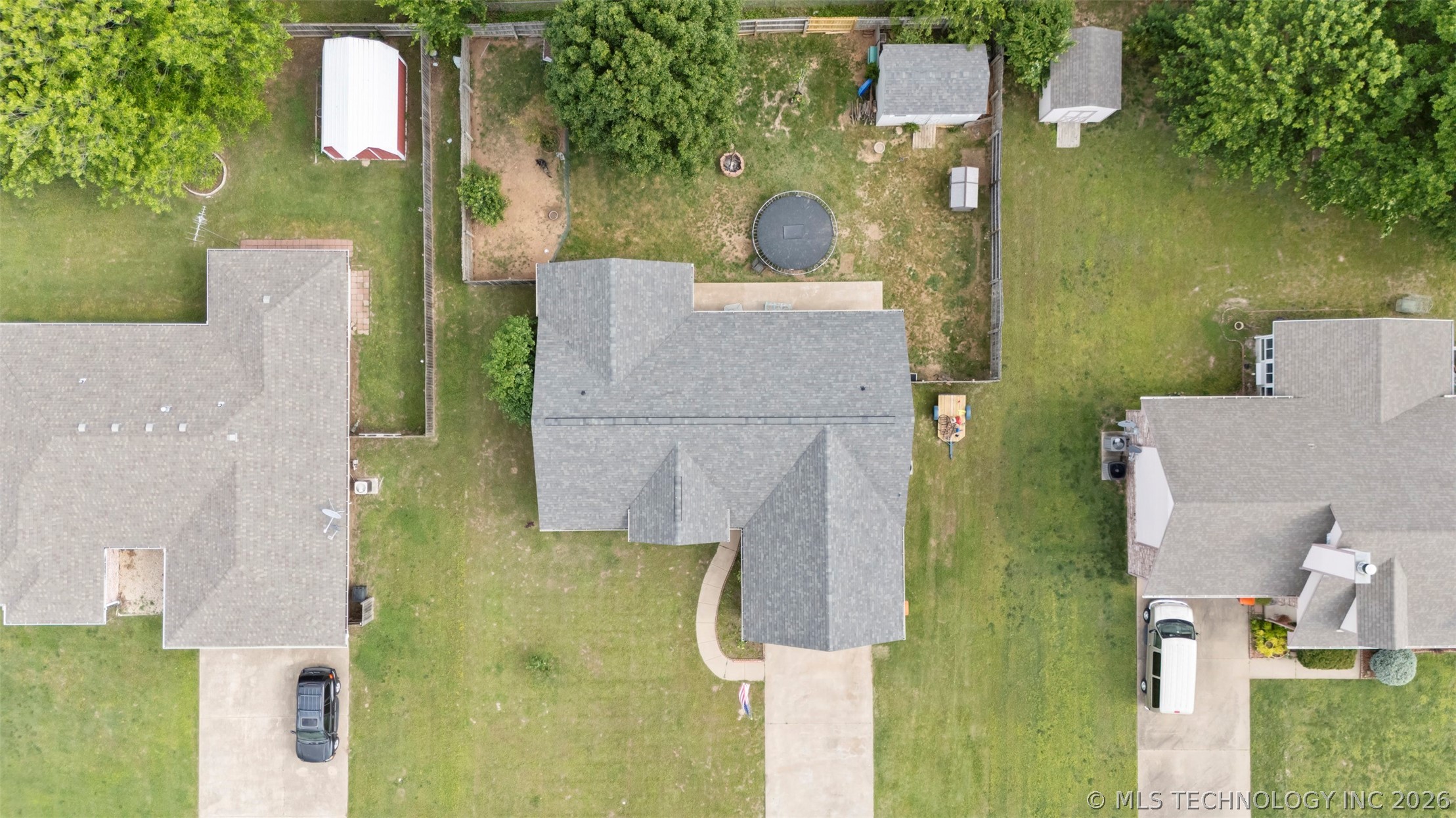 701 E 10th Street Grove OK 74344