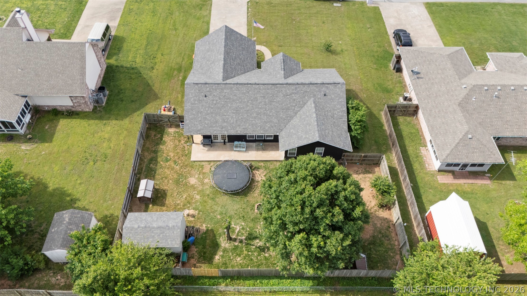 701 E 10th Street Grove OK 74344