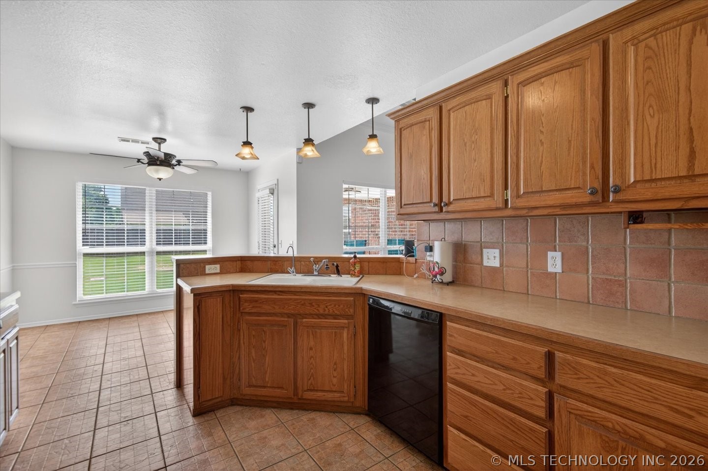 12027 N 108th East Avenue Collinsville OK 74021