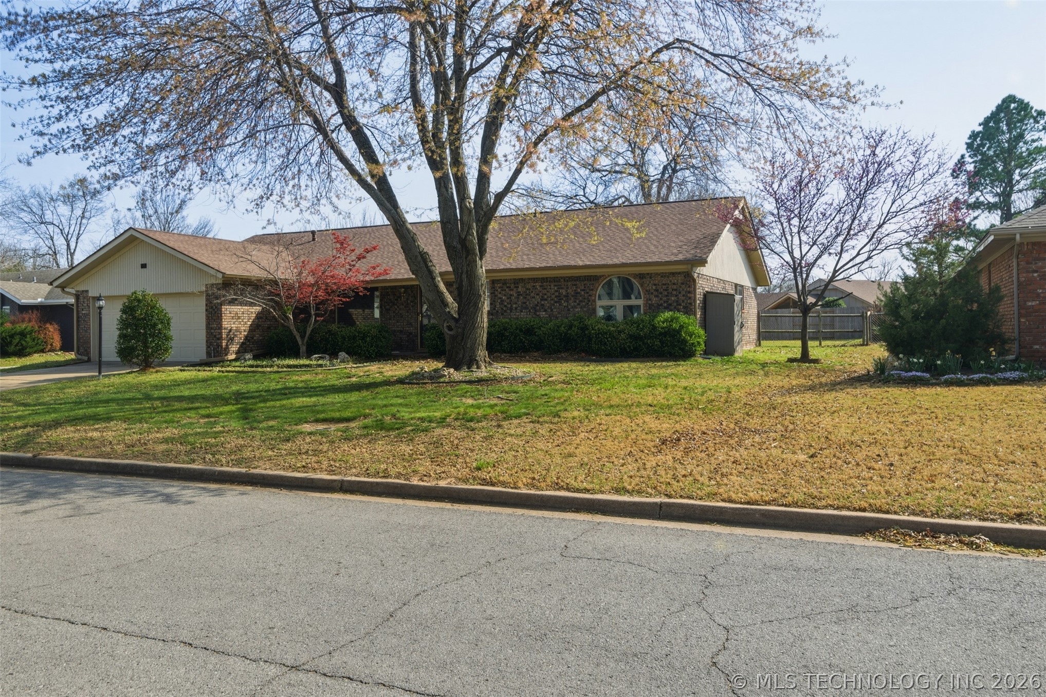 543 Meadowood Drive Broken Arrow OK 74011