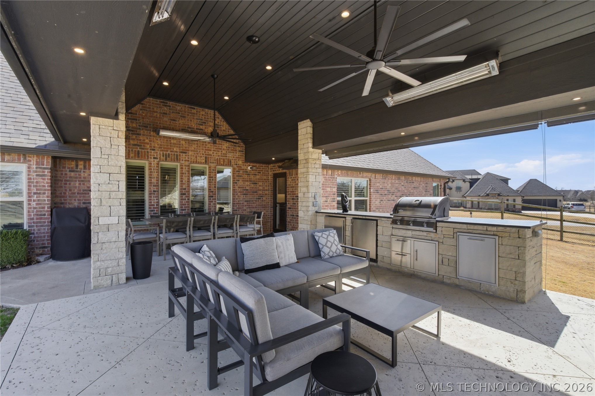 6502 N Oakwood Circle Owasso OK 74055