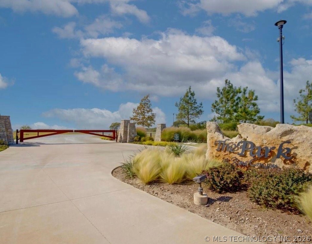 6502 N Oakwood Circle Owasso OK 74055