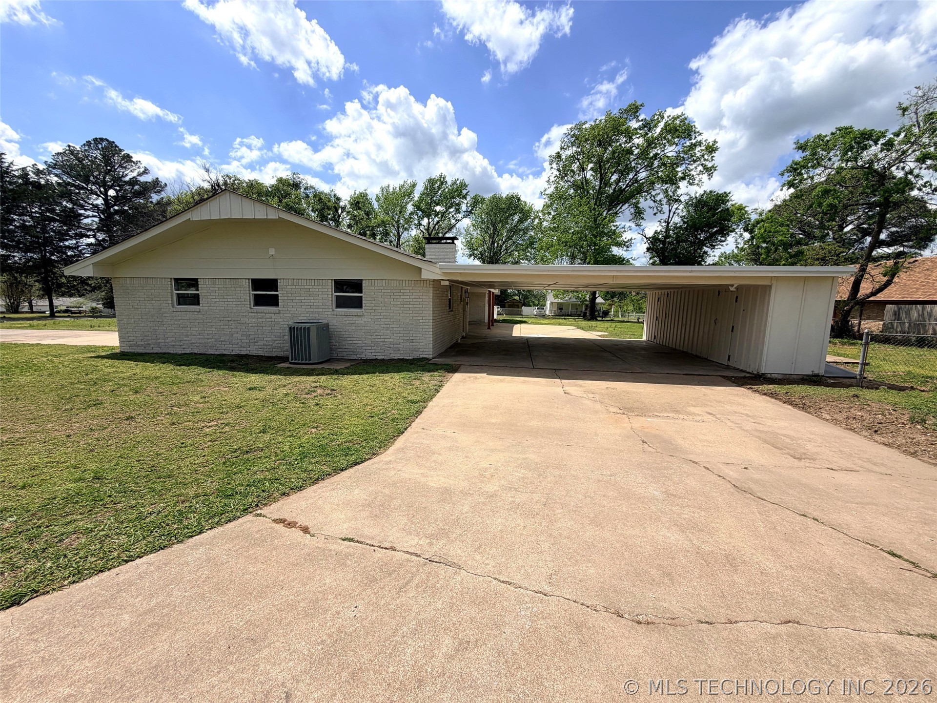 512 Pine Street Henryetta OK 74437