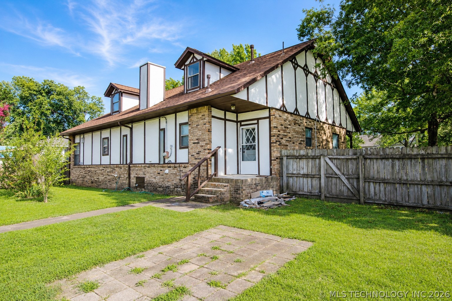 322 E Young Street Morris OK 74445