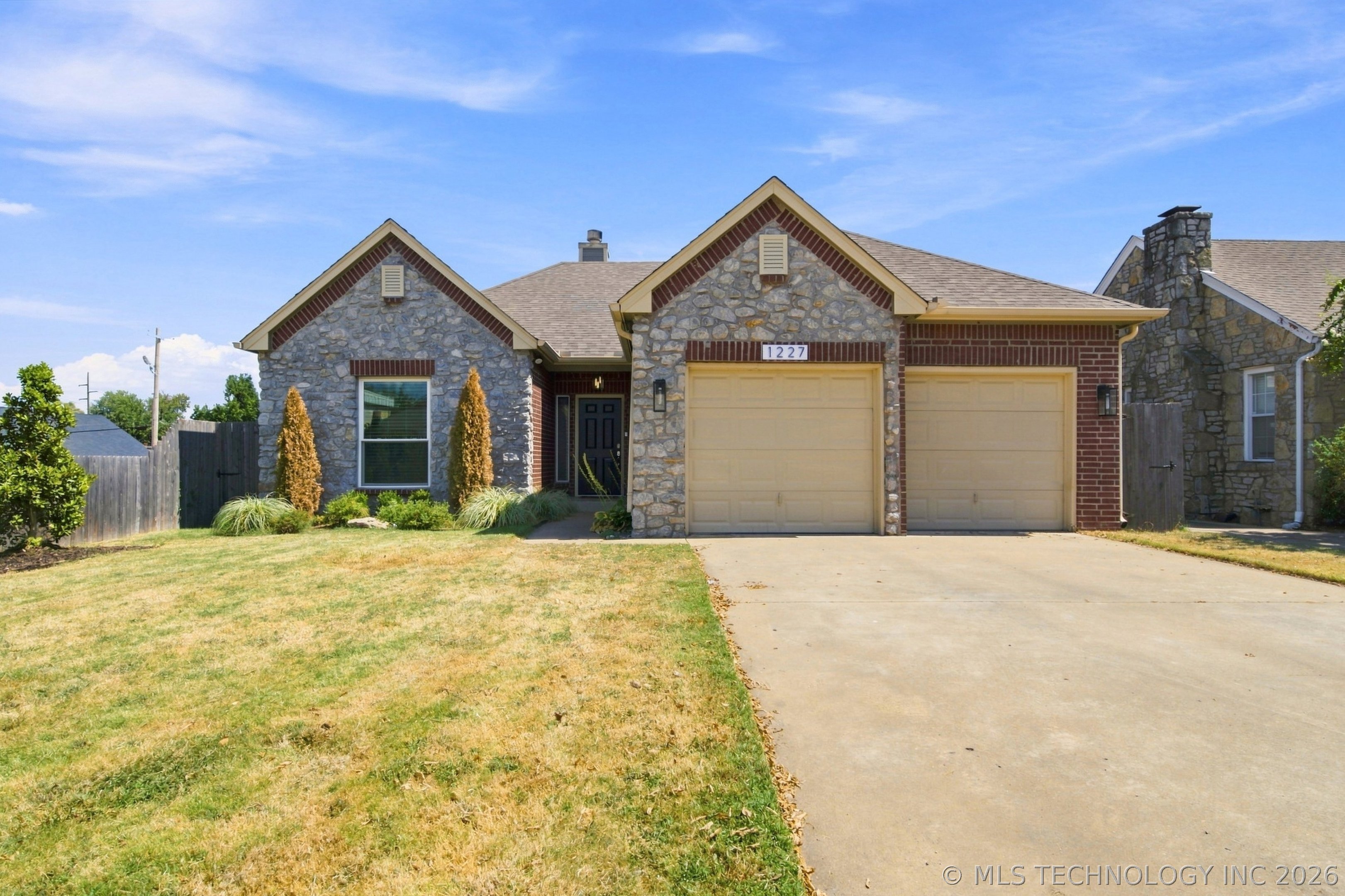 1227 S Columbia Place Tulsa OK 74104