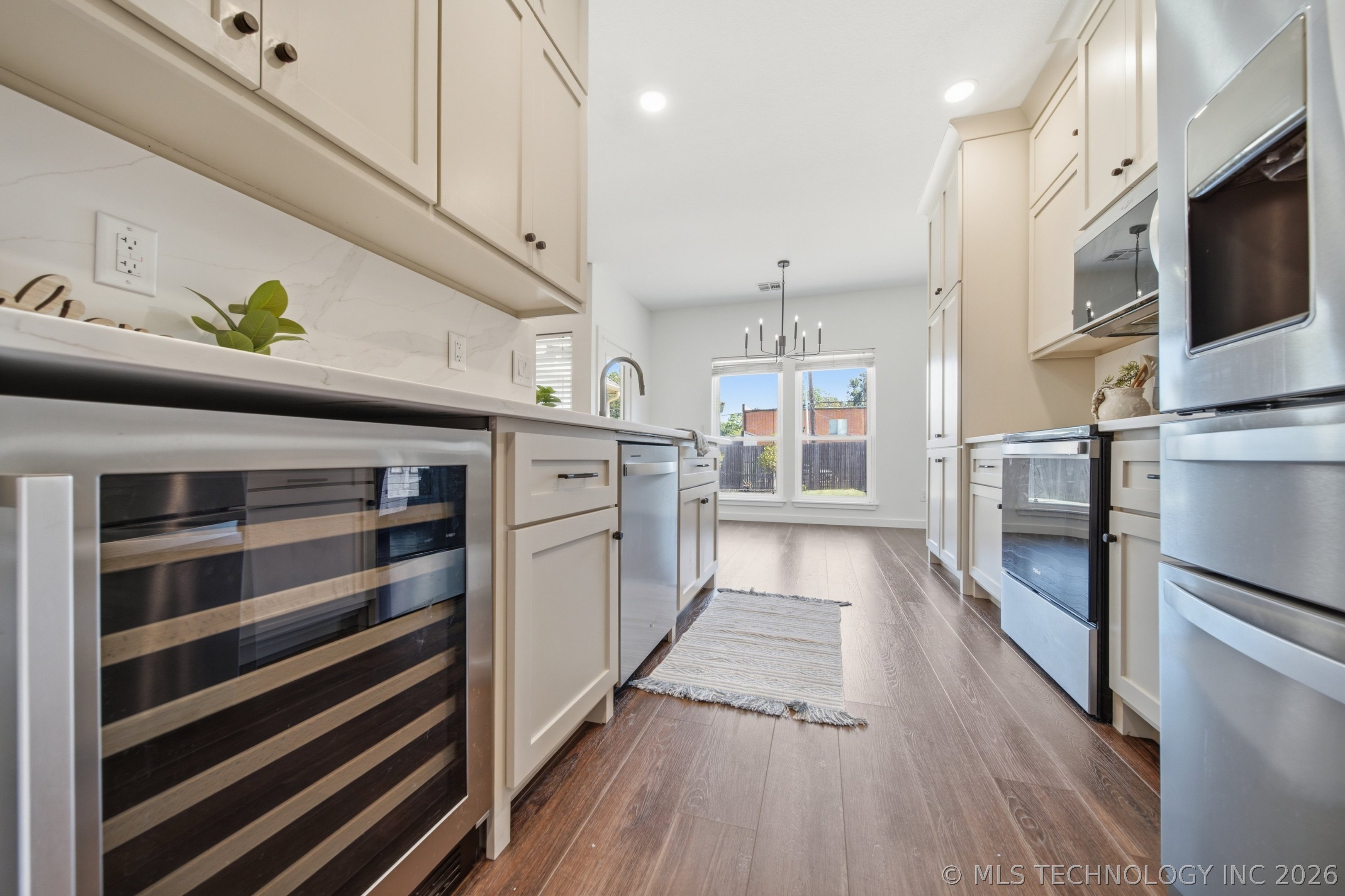 1227 S Columbia Place Tulsa OK 74104