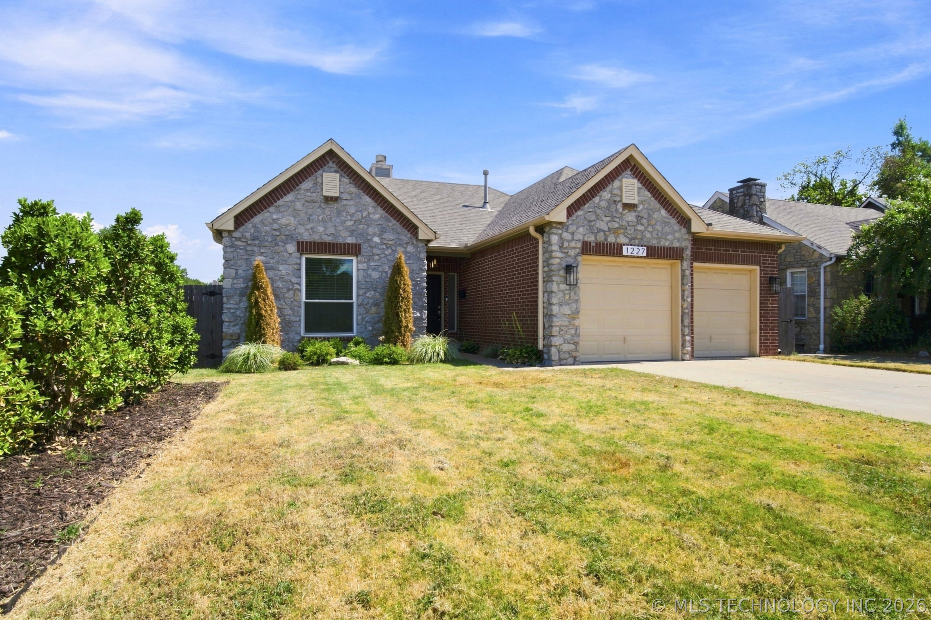 1227 S Columbia Place Tulsa OK 74104