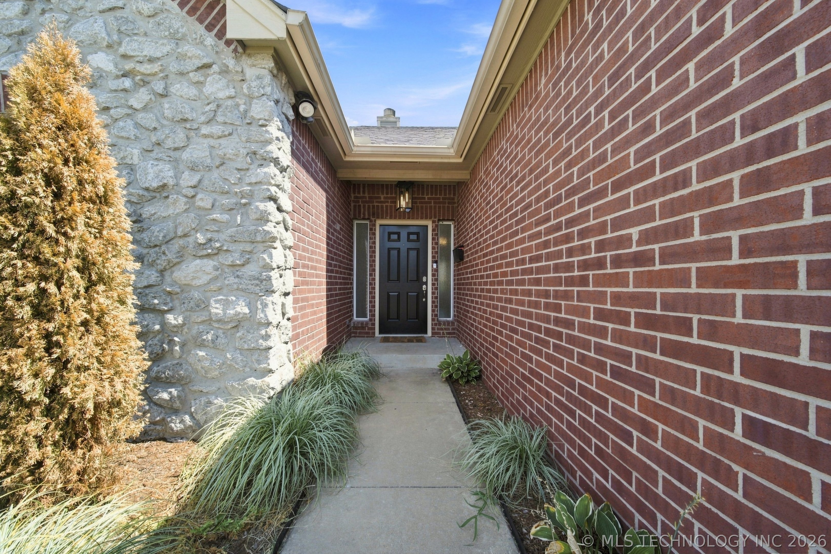 1227 S Columbia Place Tulsa OK 74104