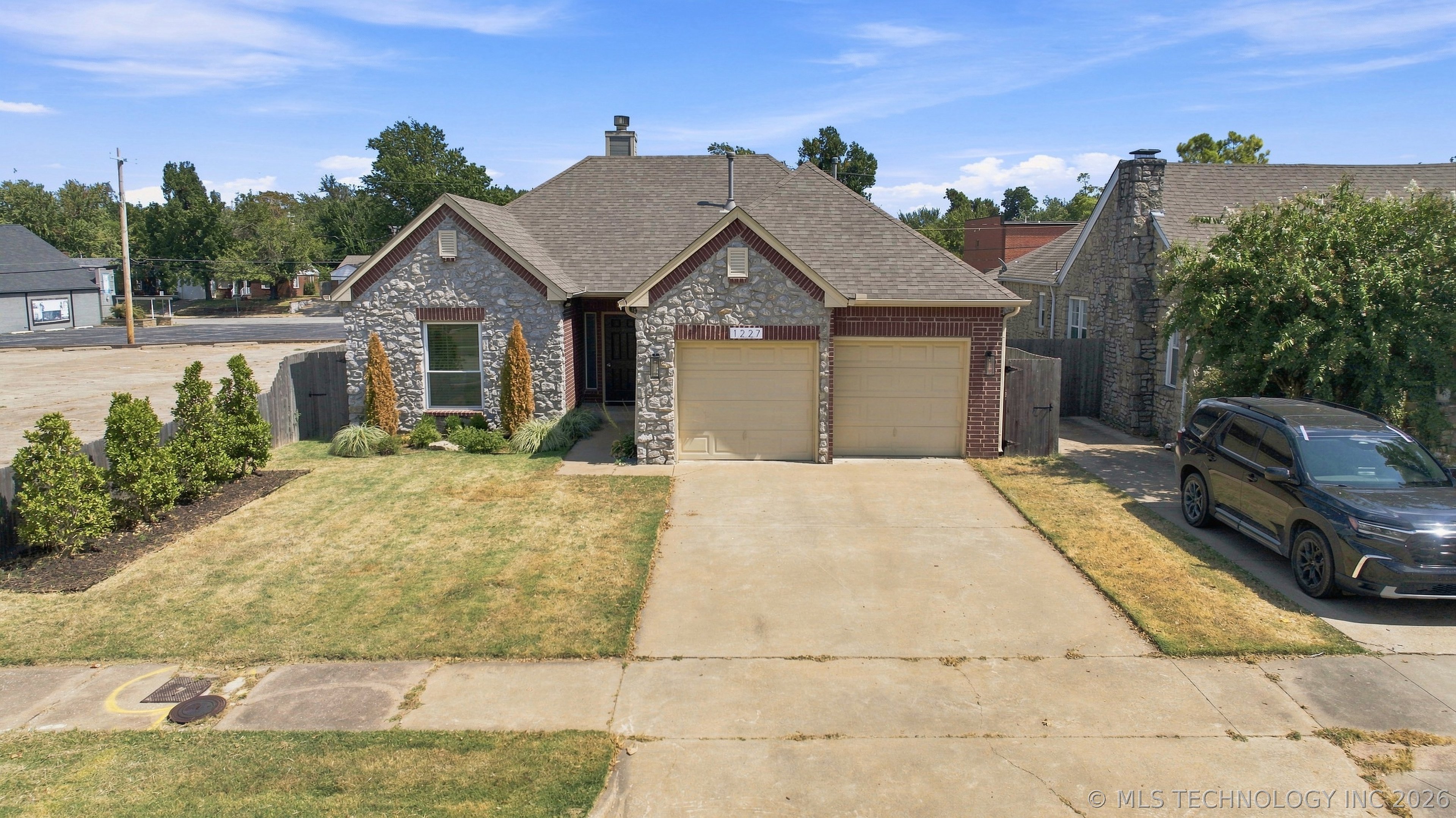 1227 S Columbia Place Tulsa OK 74104