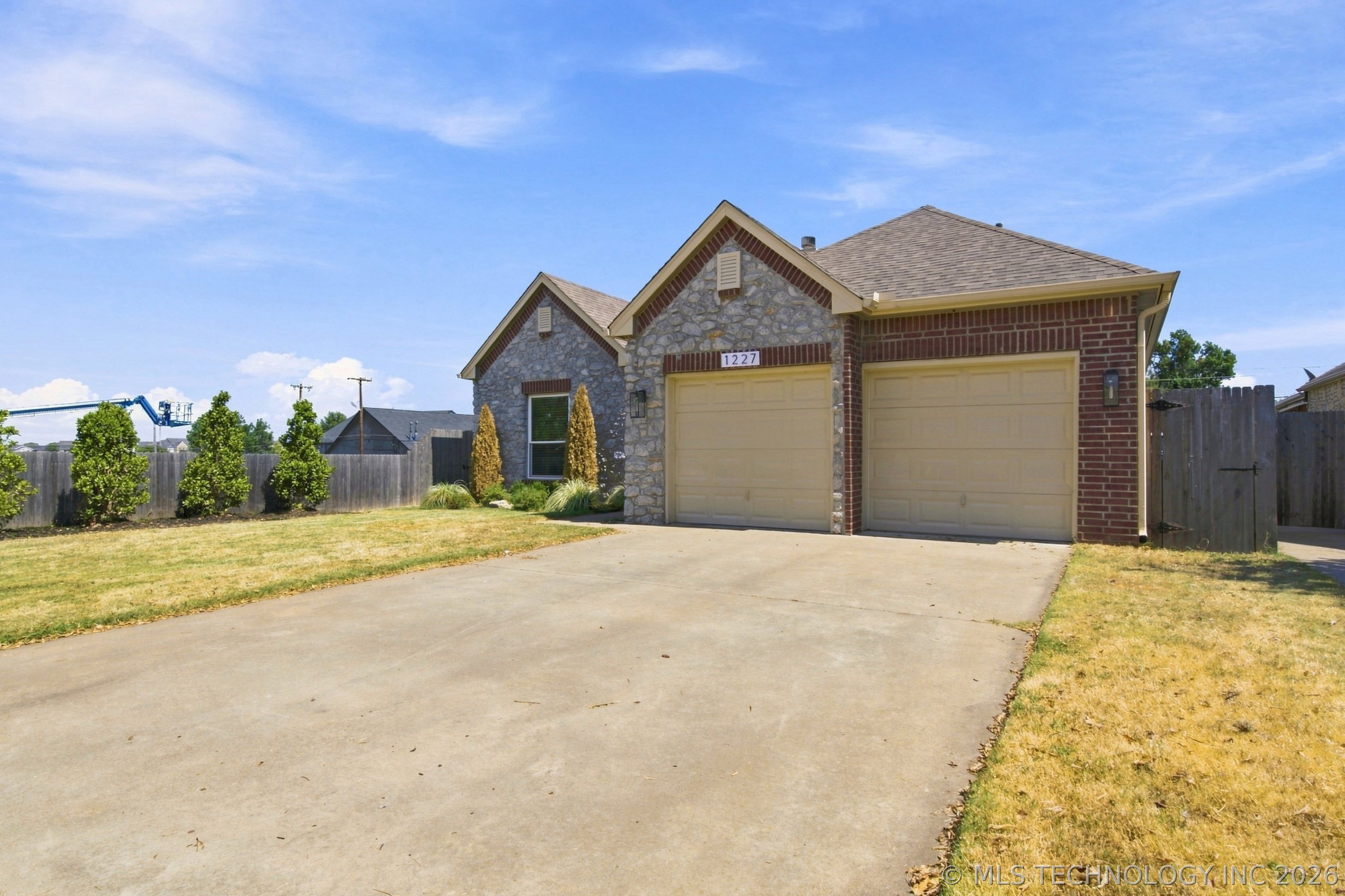 1227 S Columbia Place Tulsa OK 74104