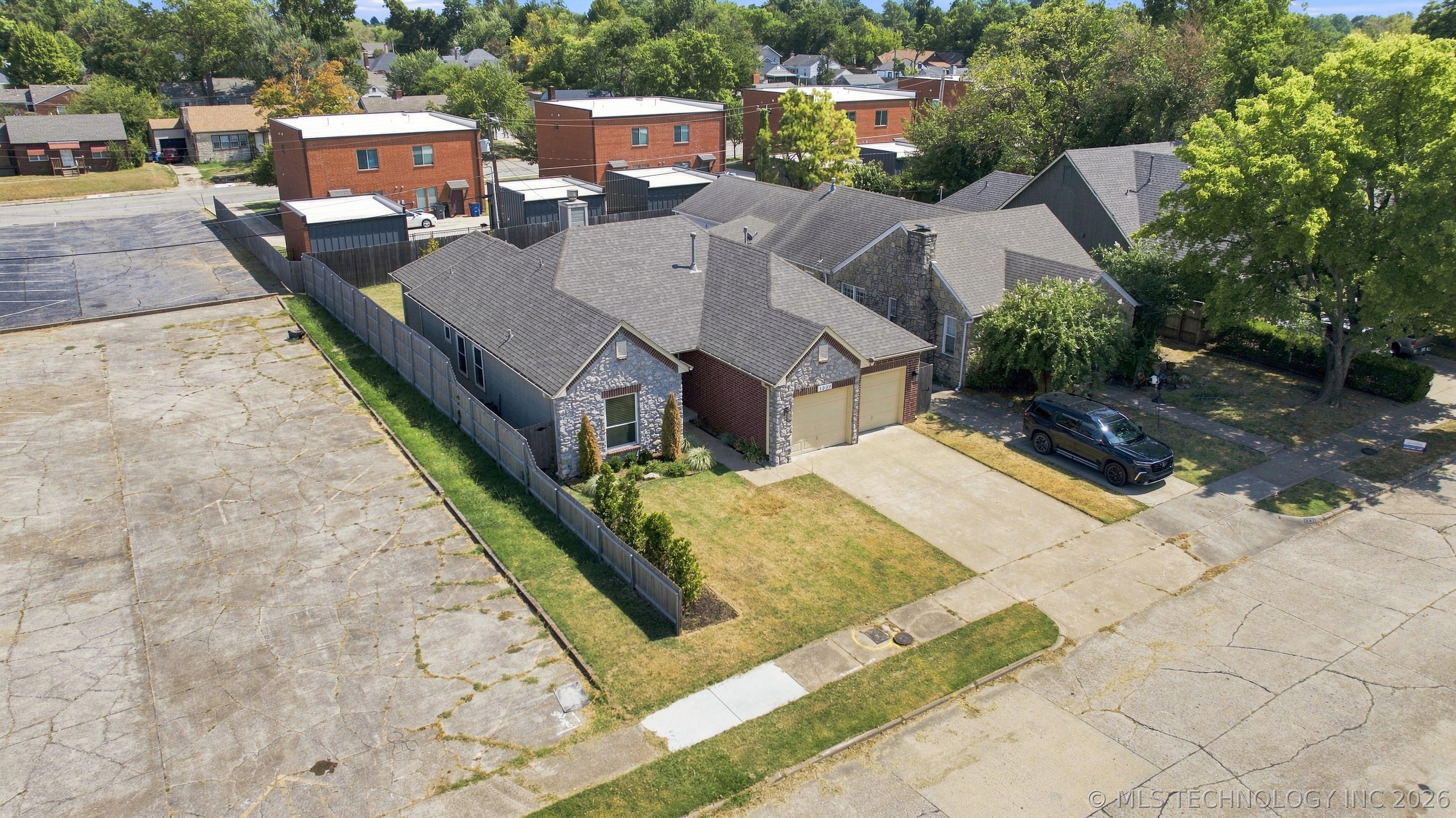 1227 S Columbia Place Tulsa OK 74104