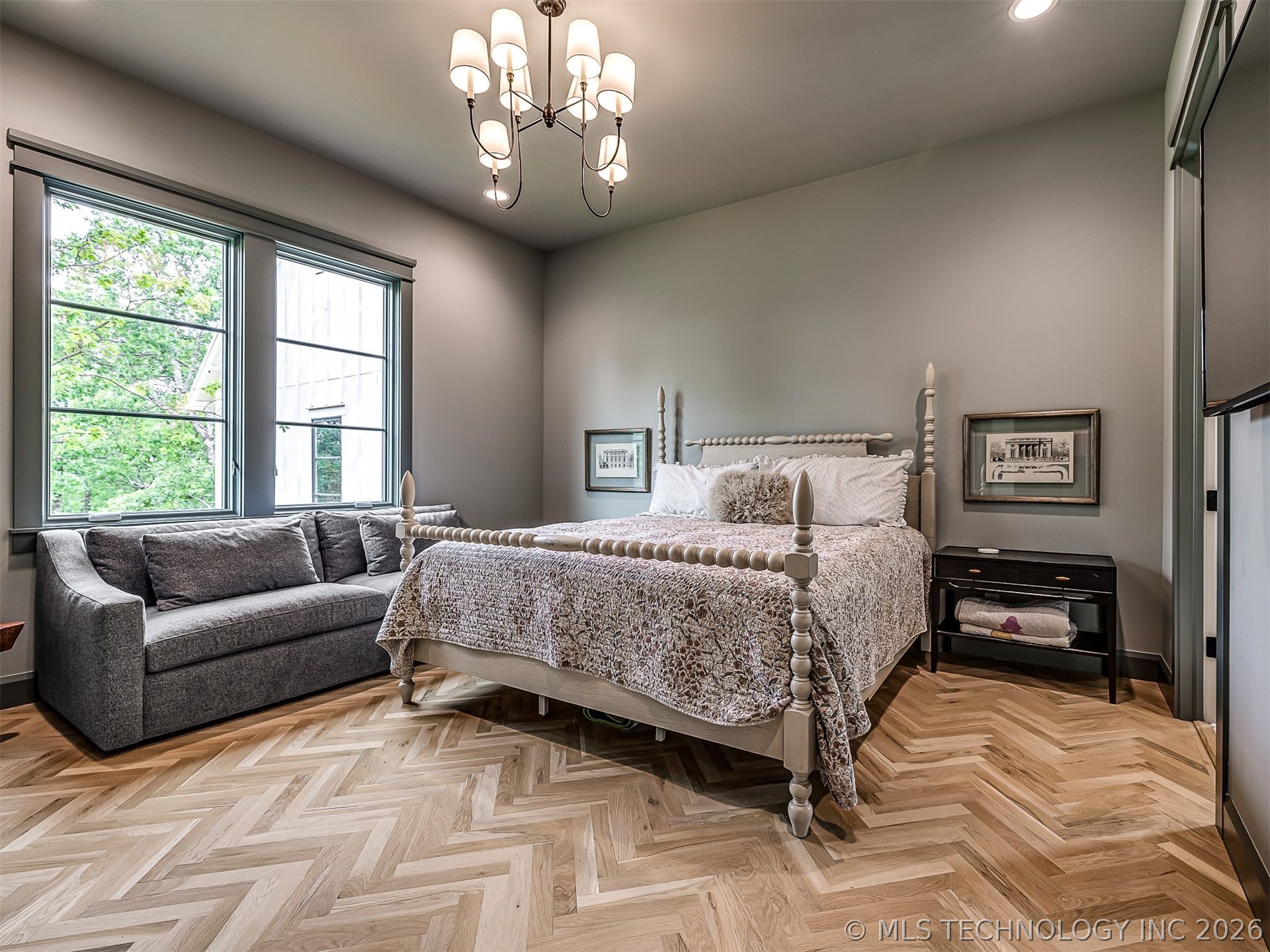 25 E Falcon Tree Loop Eufaula OK 74432