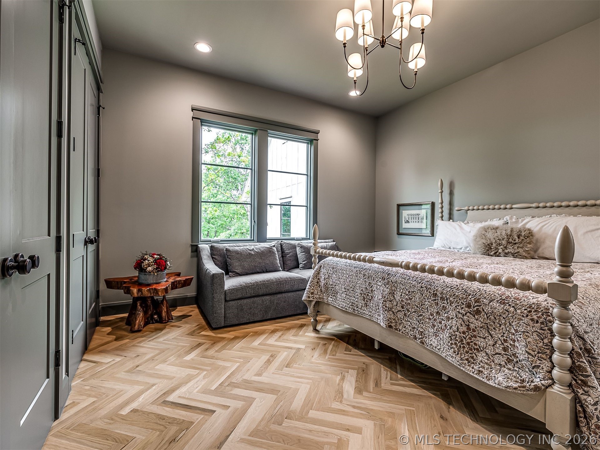 25 E Falcon Tree Loop Eufaula OK 74432