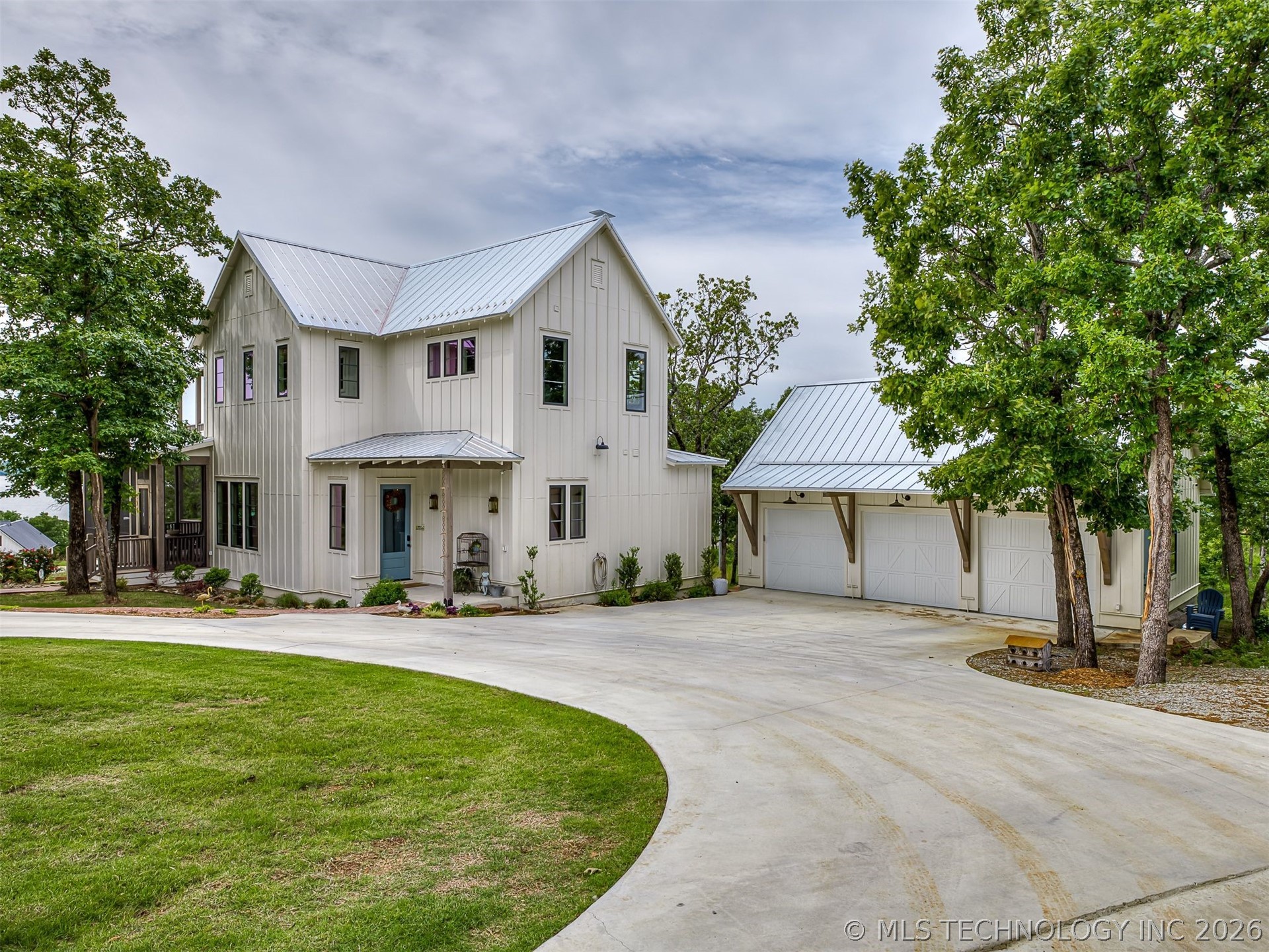 25 E Falcon Tree Loop Eufaula OK 74432