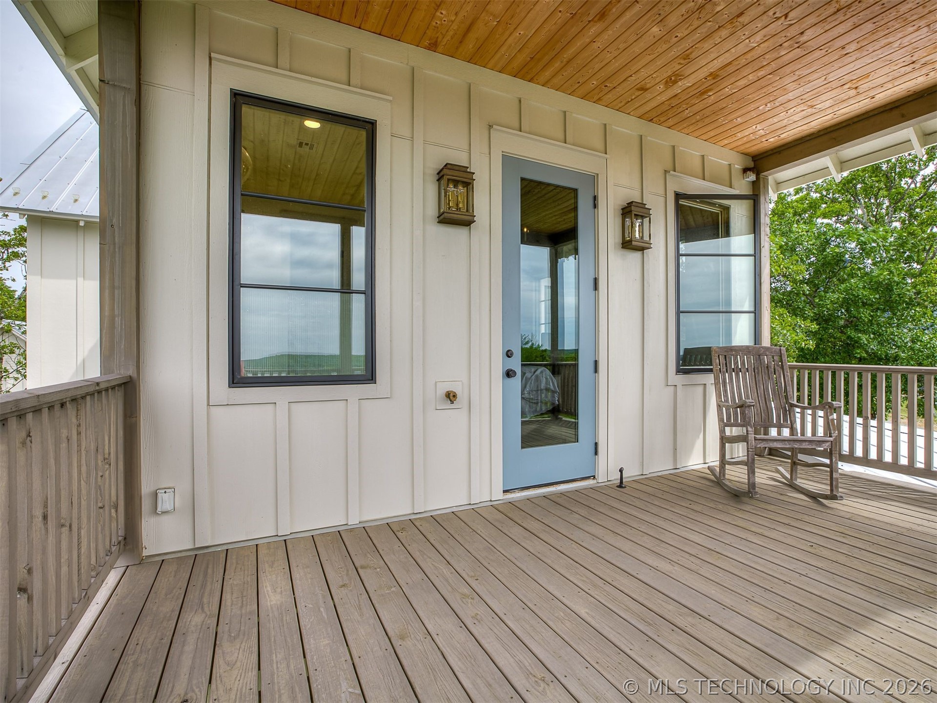 25 E Falcon Tree Loop Eufaula OK 74432