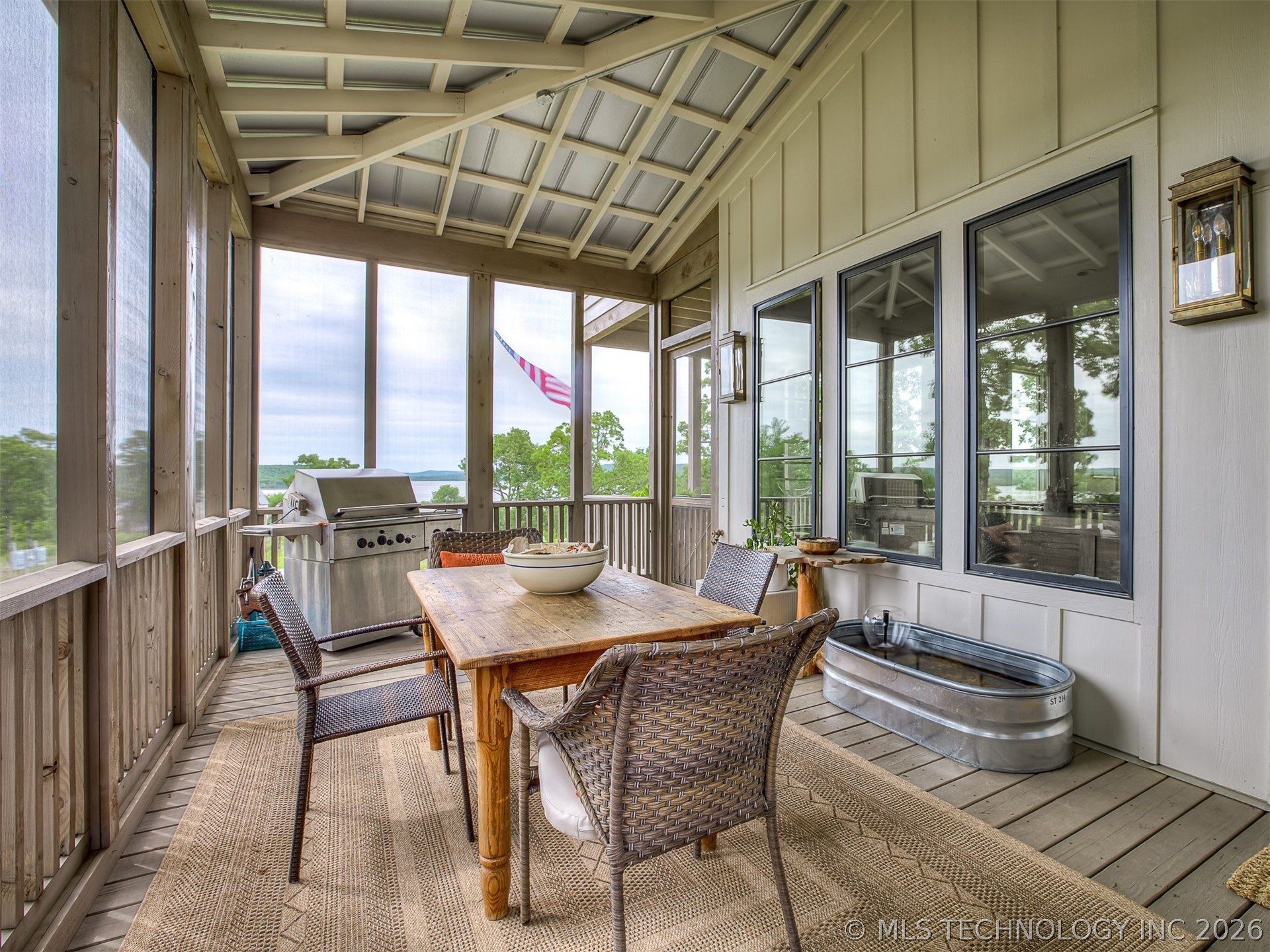 25 E Falcon Tree Loop Eufaula OK 74432