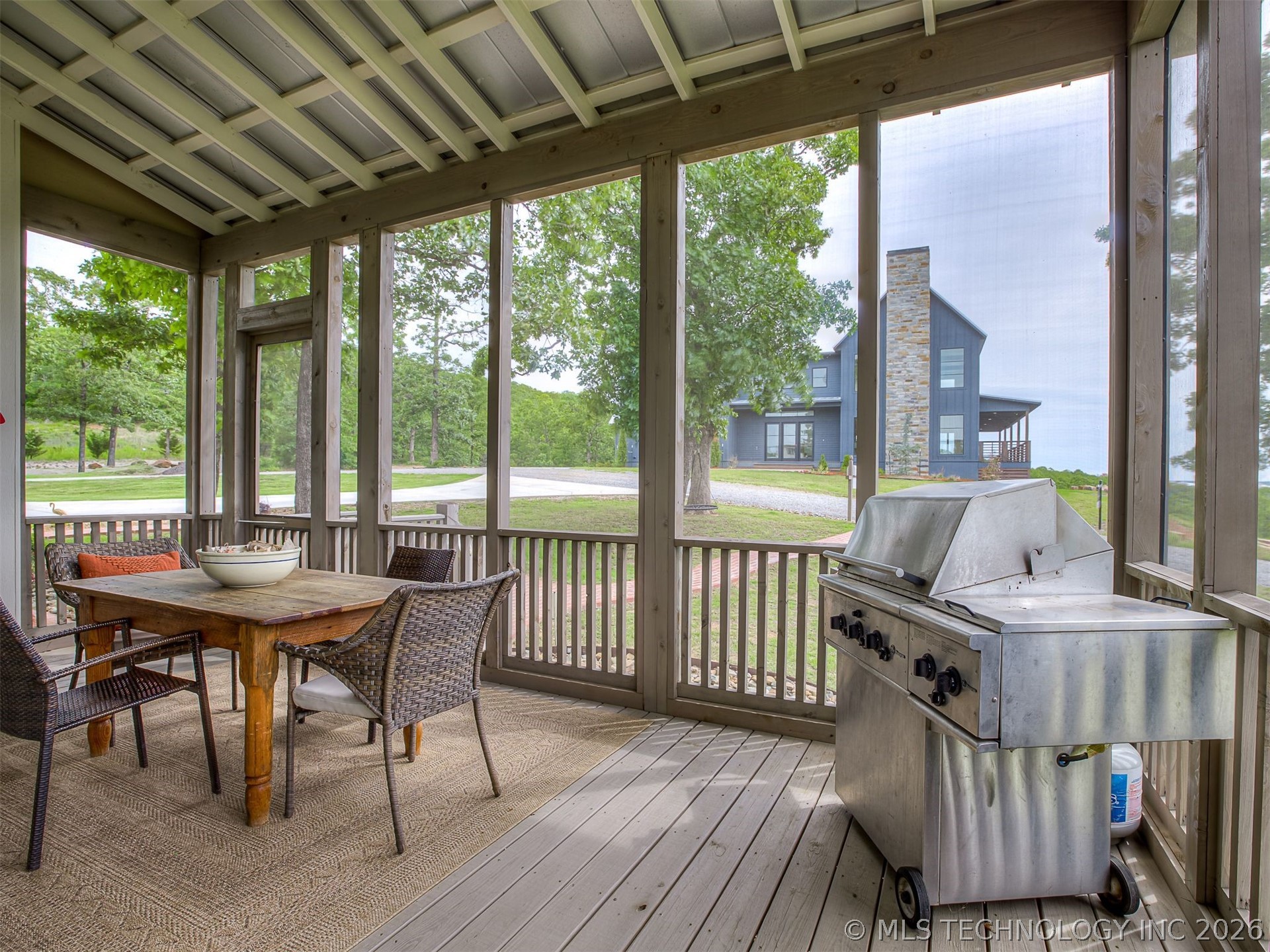 25 E Falcon Tree Loop Eufaula OK 74432