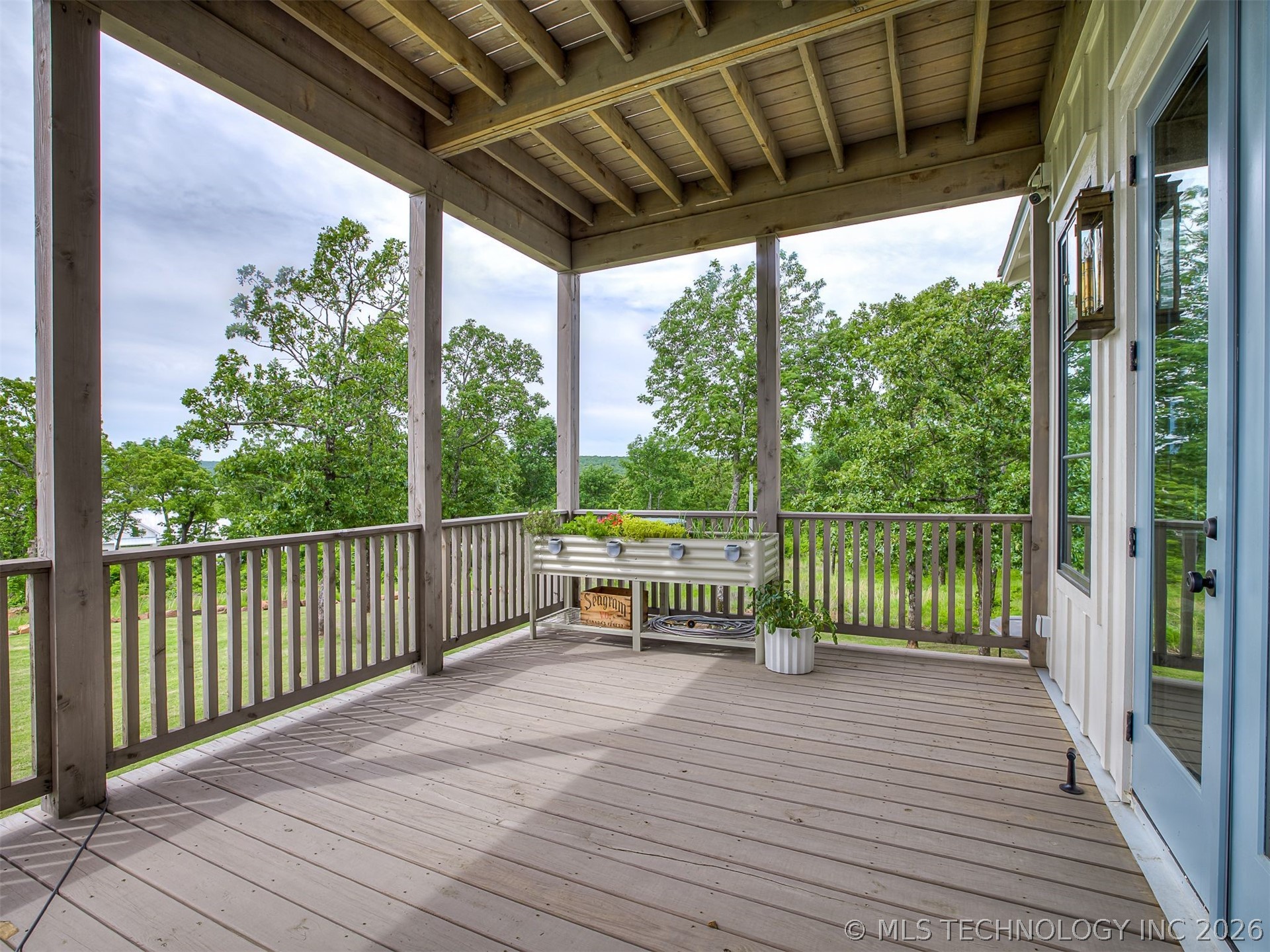 25 E Falcon Tree Loop Eufaula OK 74432