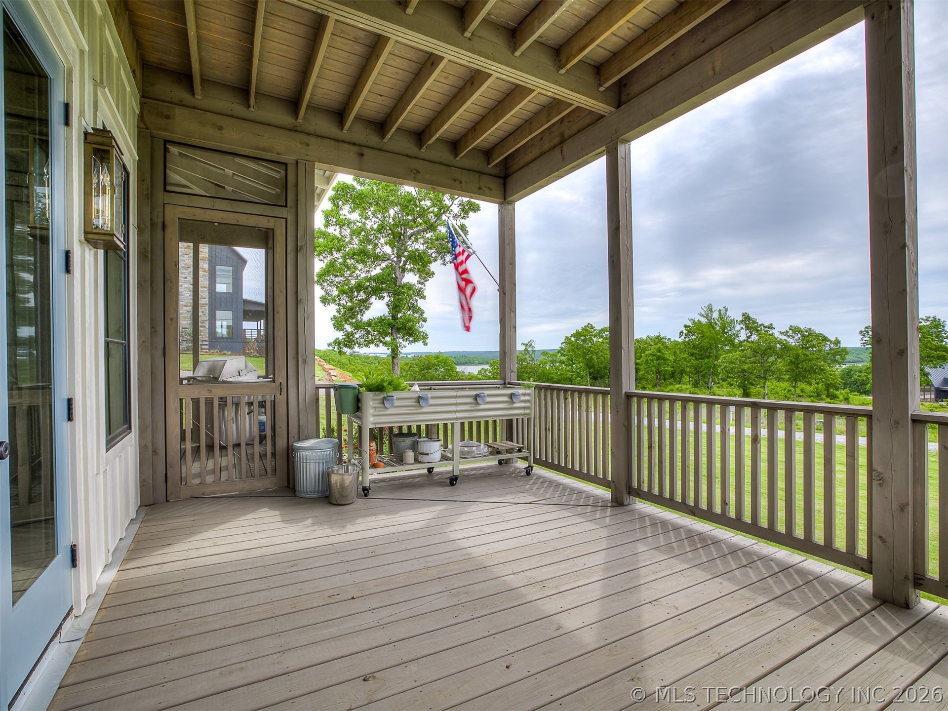 25 E Falcon Tree Loop Eufaula OK 74432