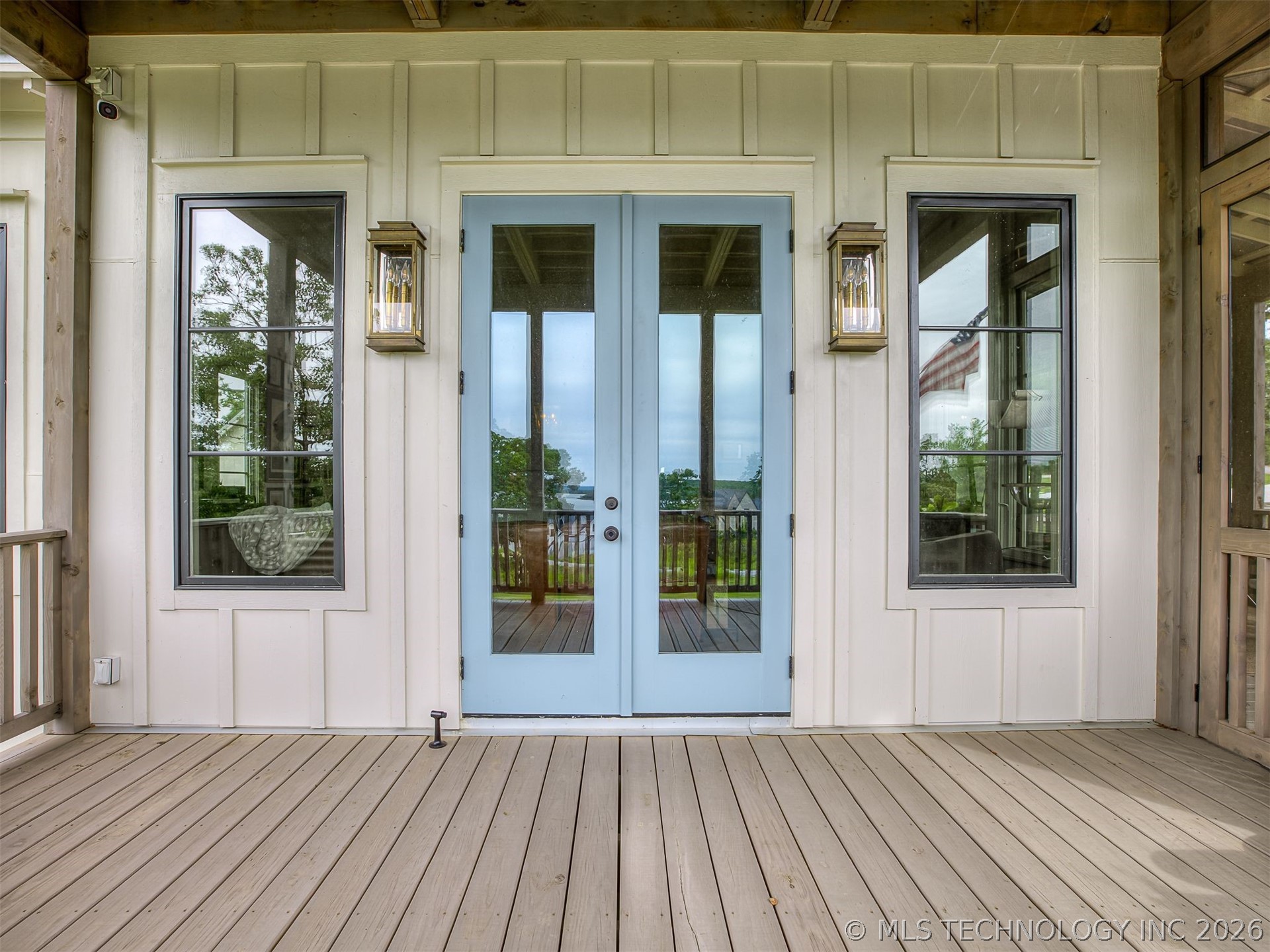 25 E Falcon Tree Loop Eufaula OK 74432