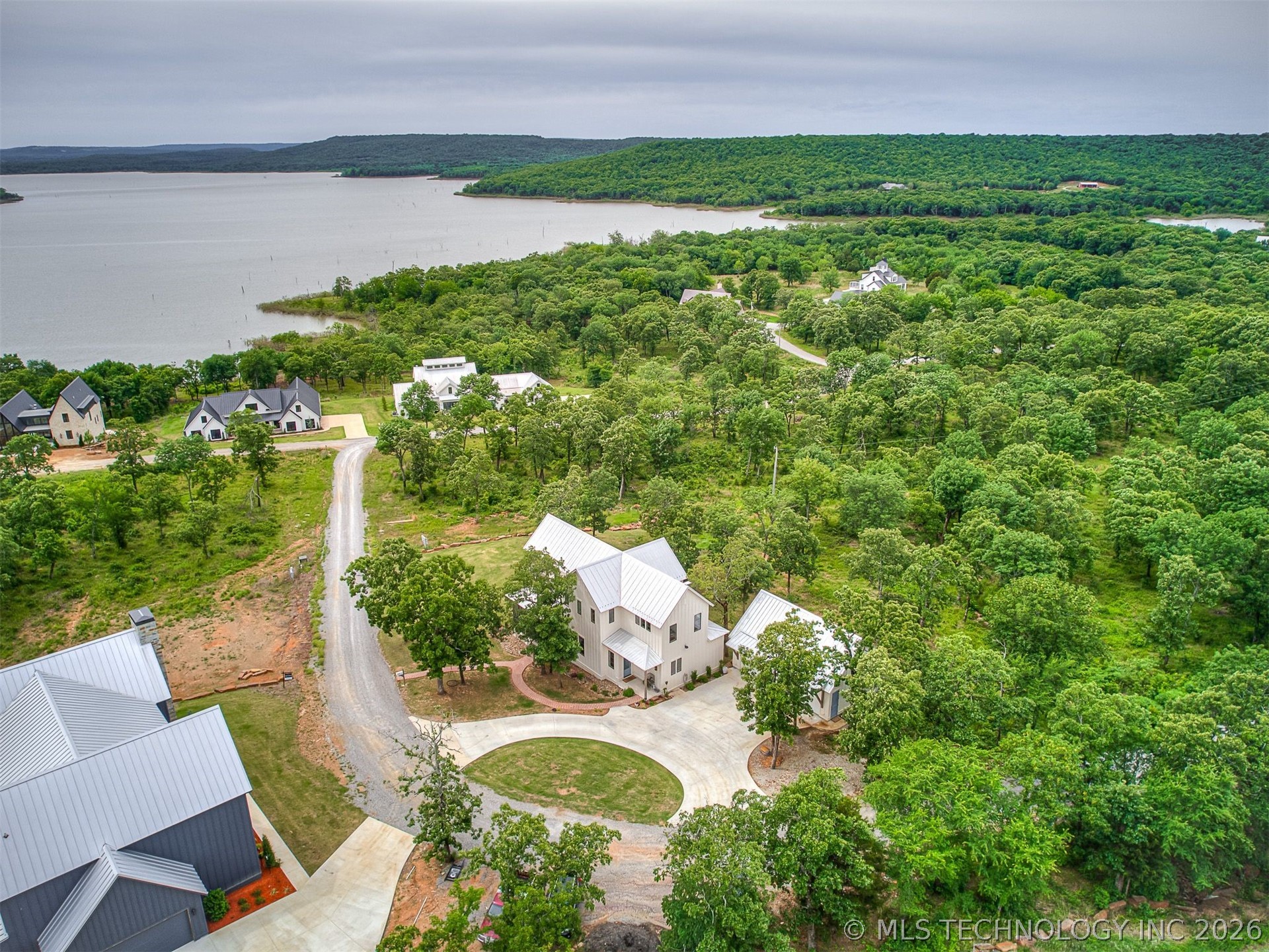 25 E Falcon Tree Loop Eufaula OK 74432