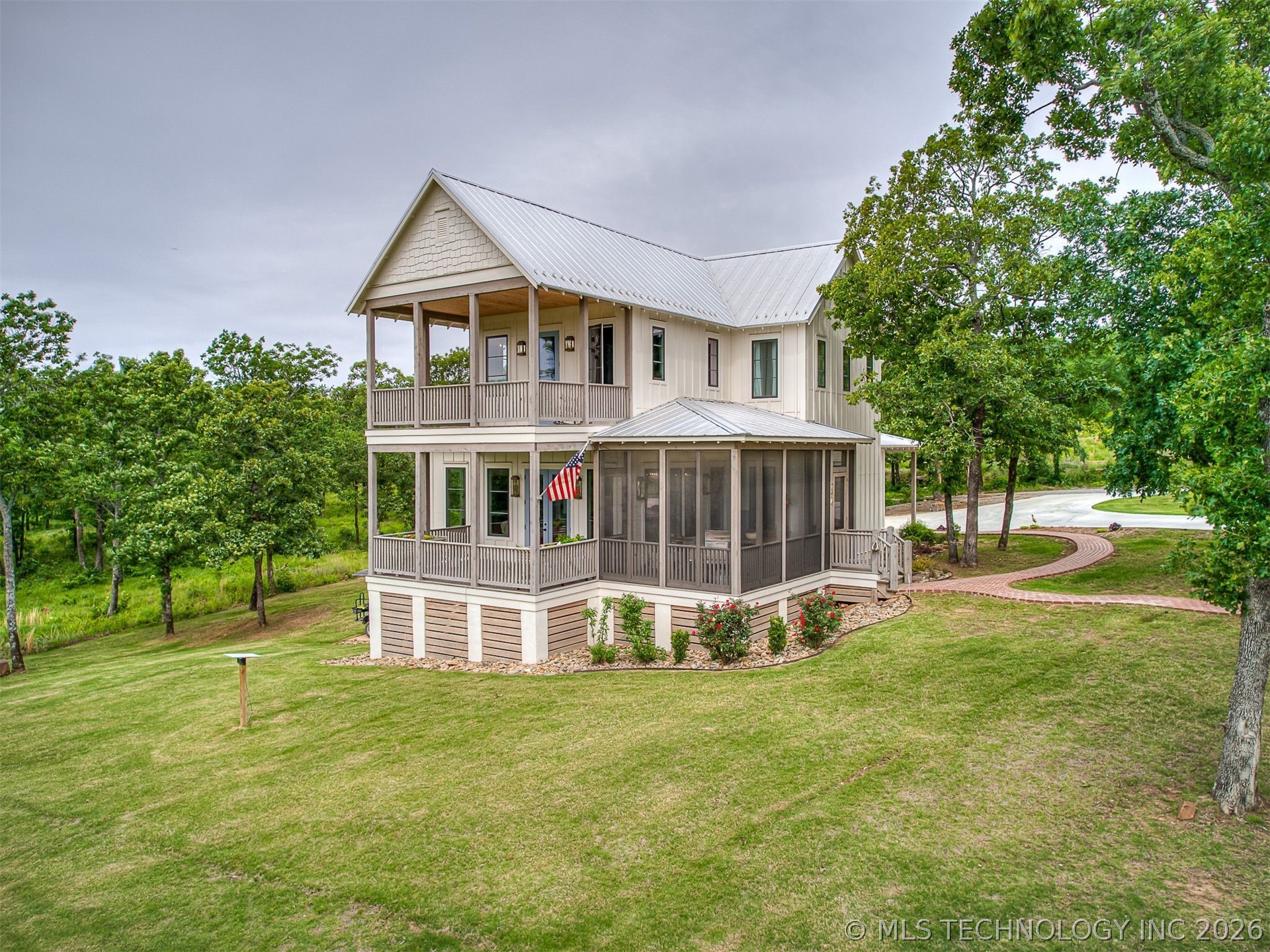 25 E Falcon Tree Loop Eufaula OK 74432