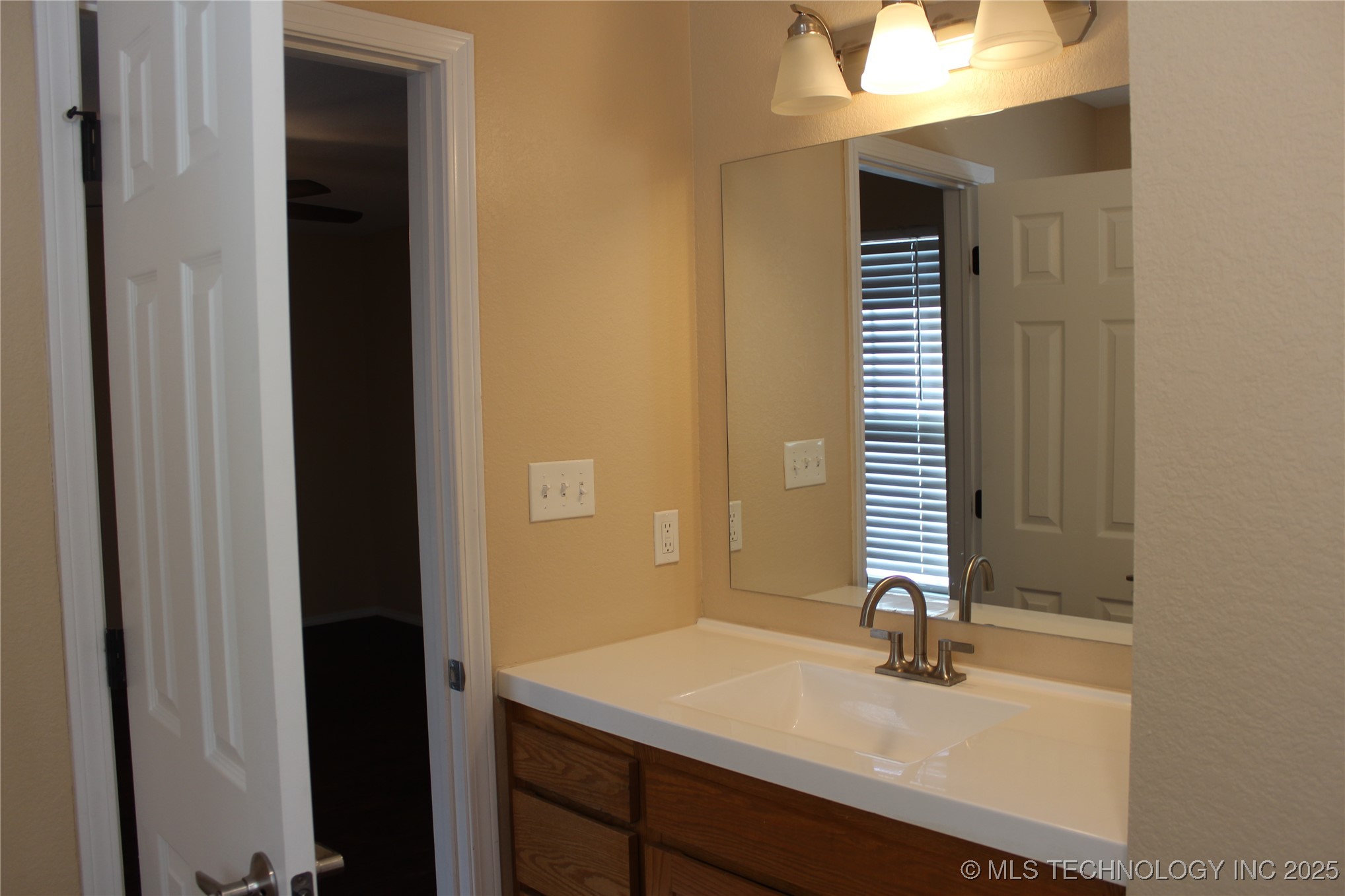 1126 E Corona Ada OK 74820