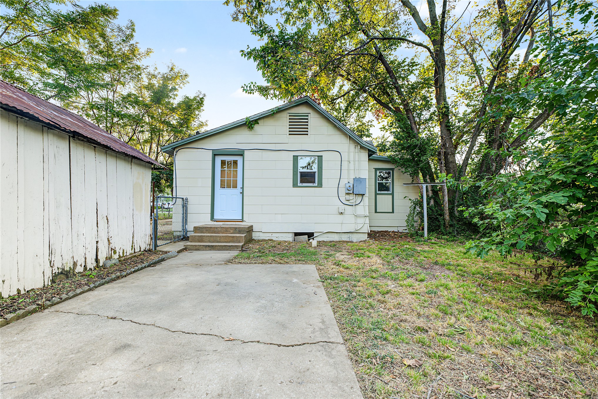 126 N Seminole Avenue Bartlesville OK 74003