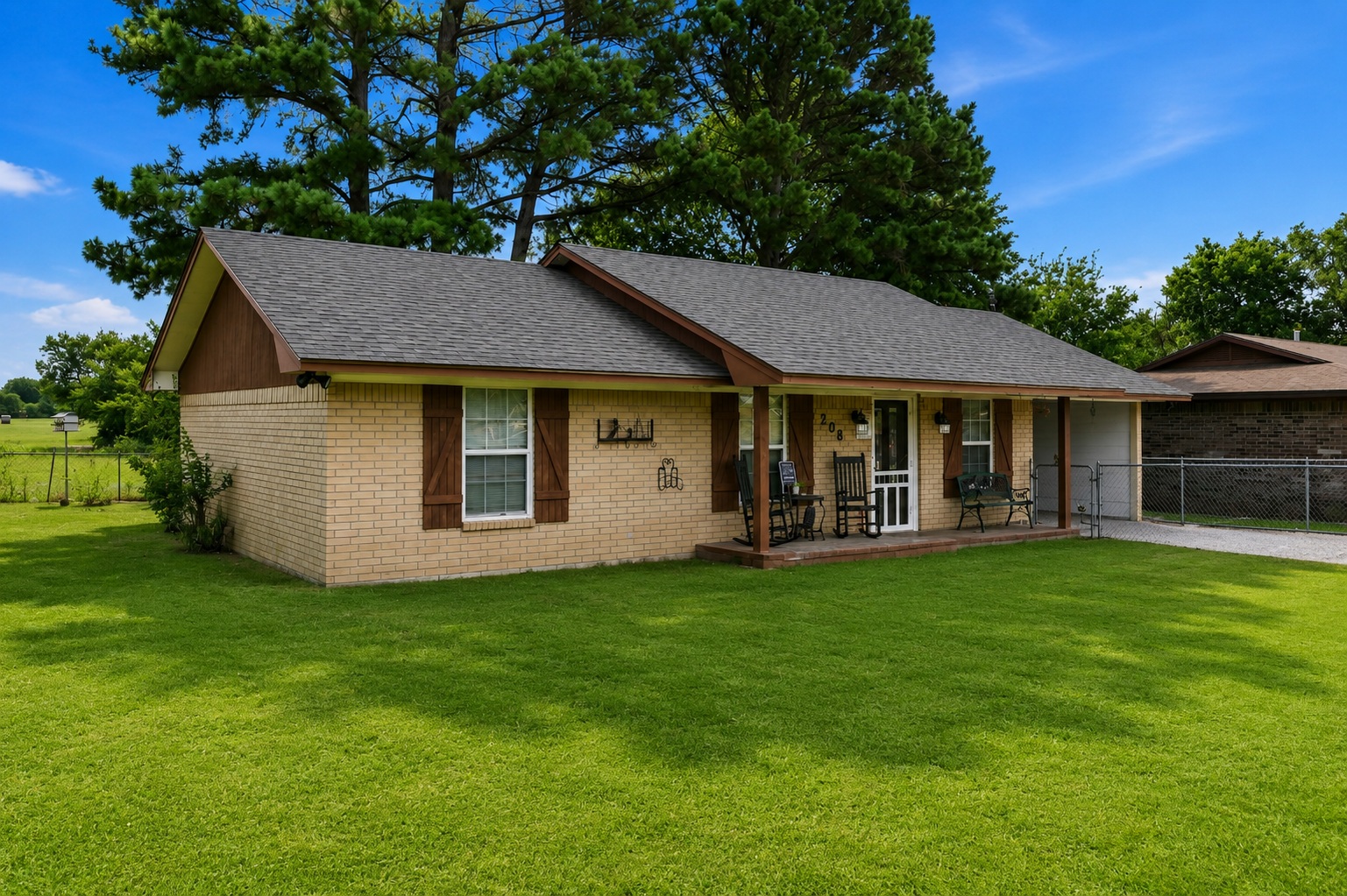 208 W Umstead Colbert OK 74733