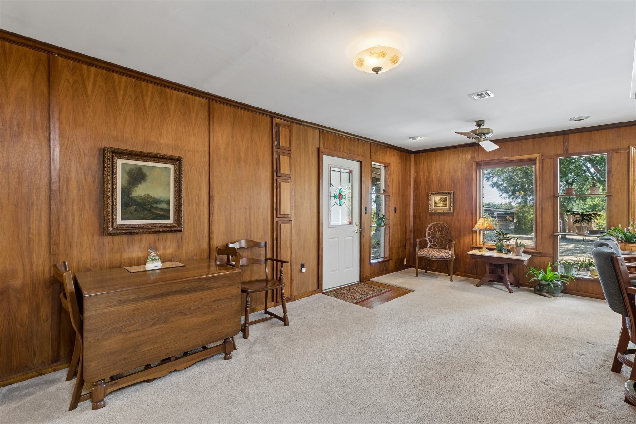 1002 Sunset Circle Yale OK 74085
