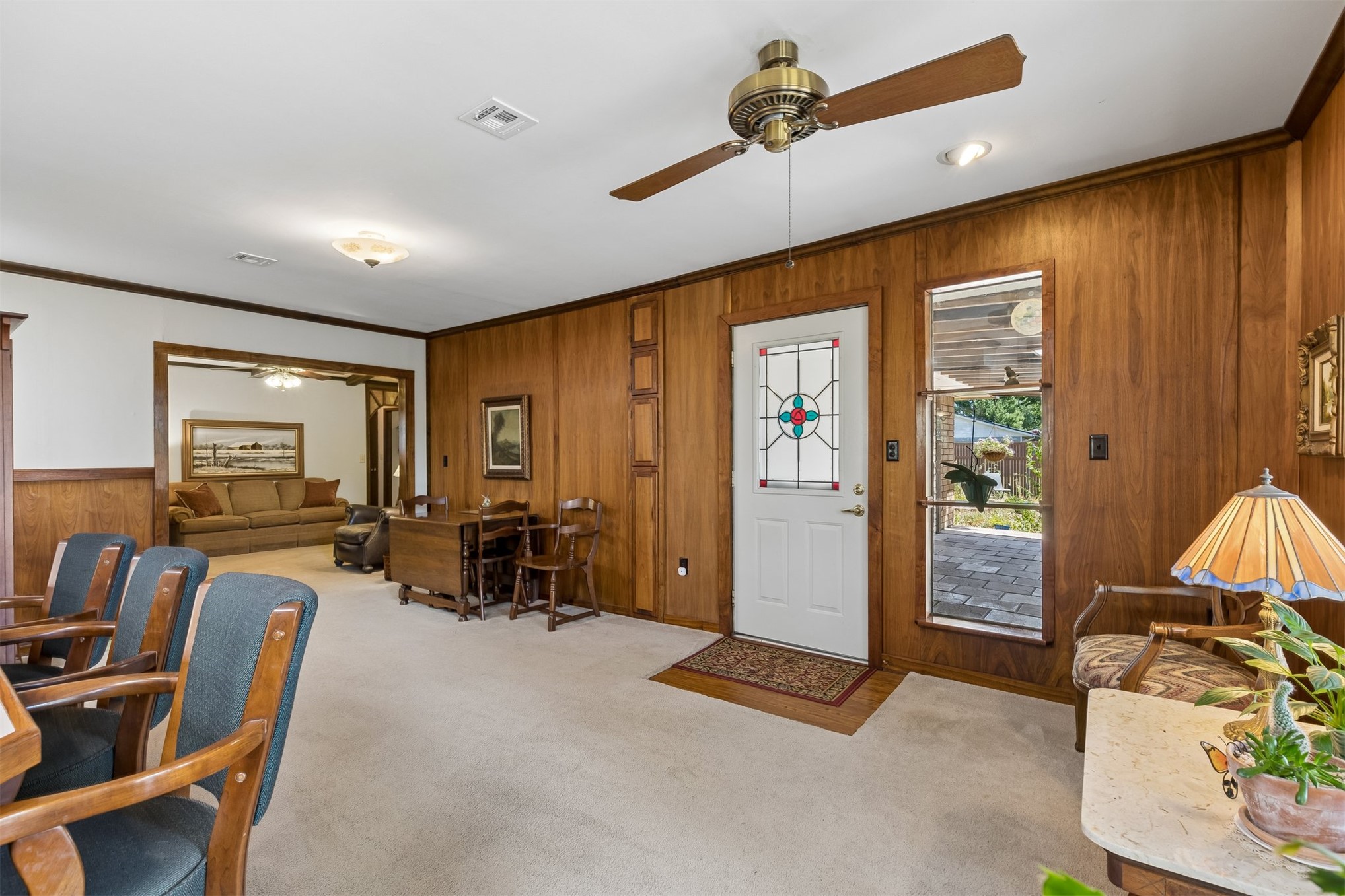 1002 Sunset Circle Yale OK 74085