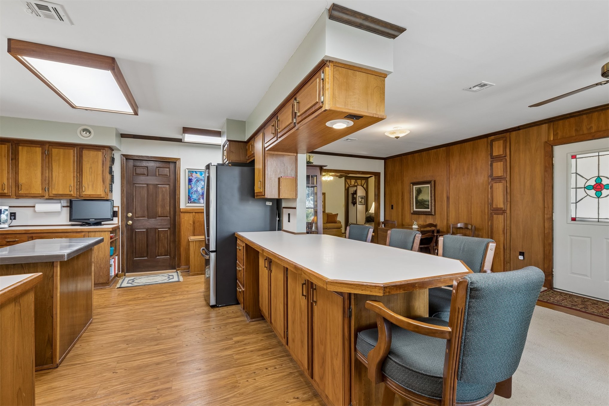 1002 Sunset Circle Yale OK 74085