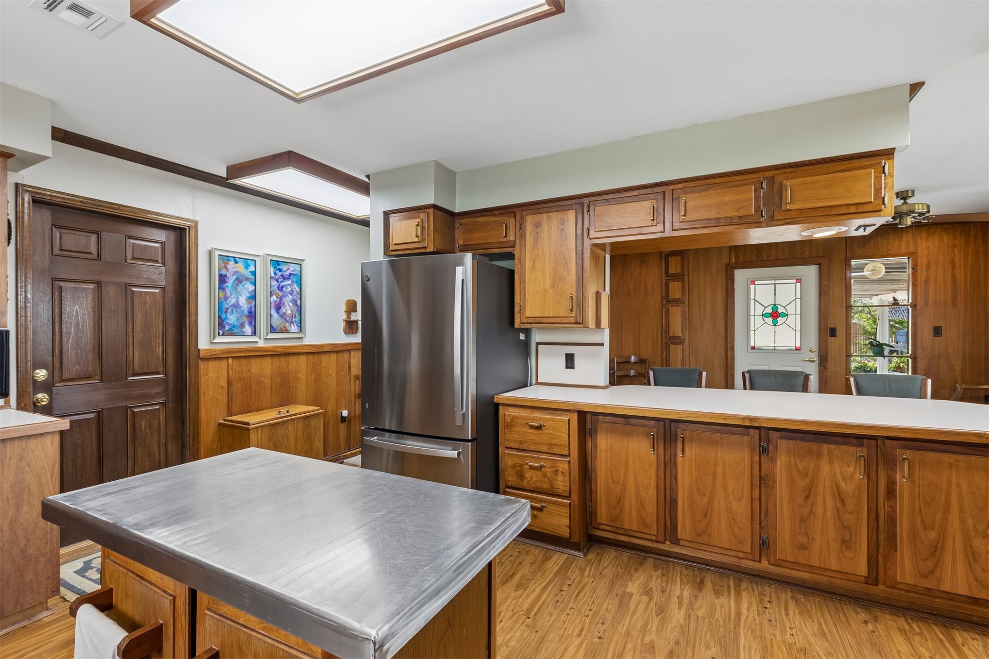 1002 Sunset Circle Yale OK 74085