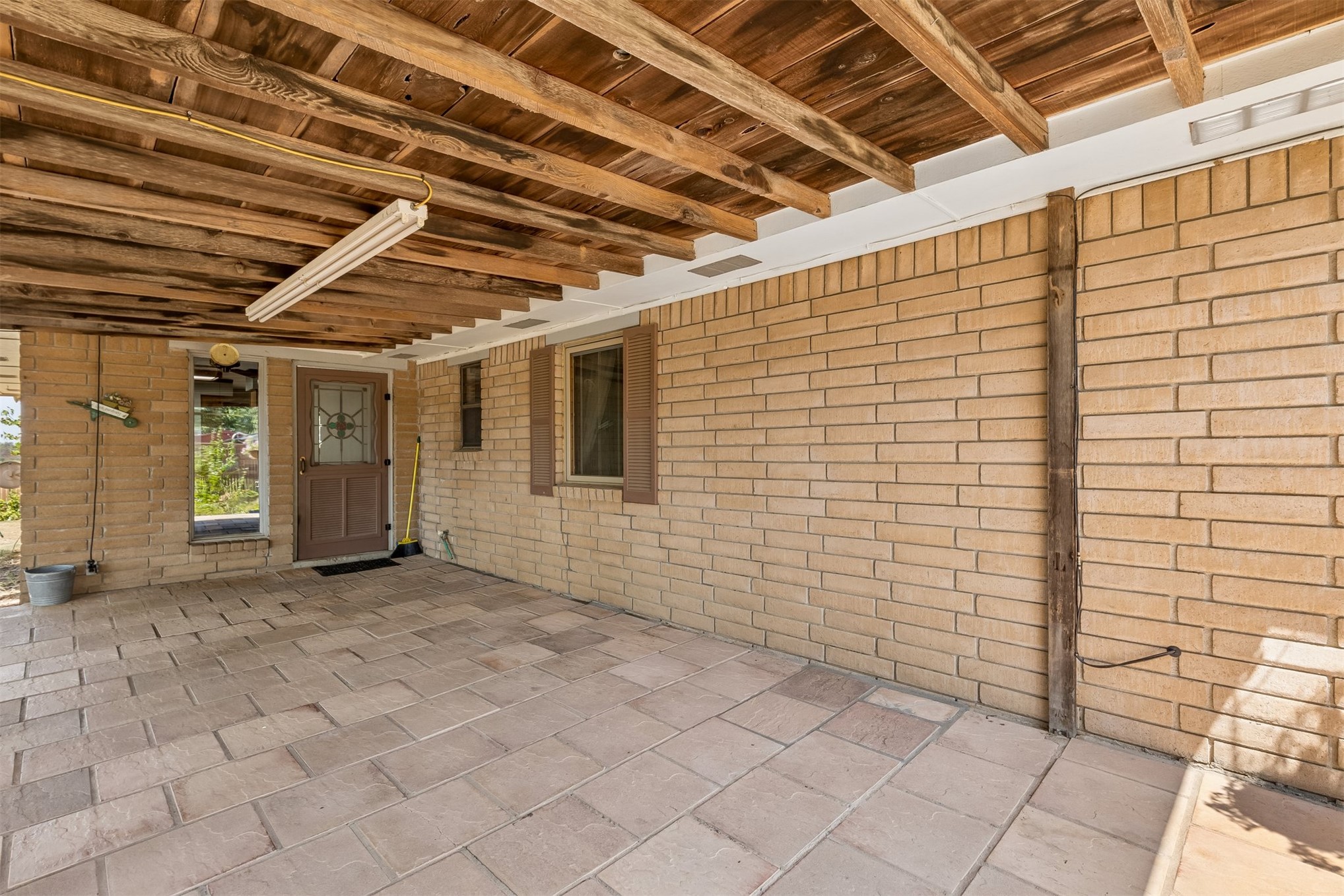 1002 Sunset Circle Yale OK 74085
