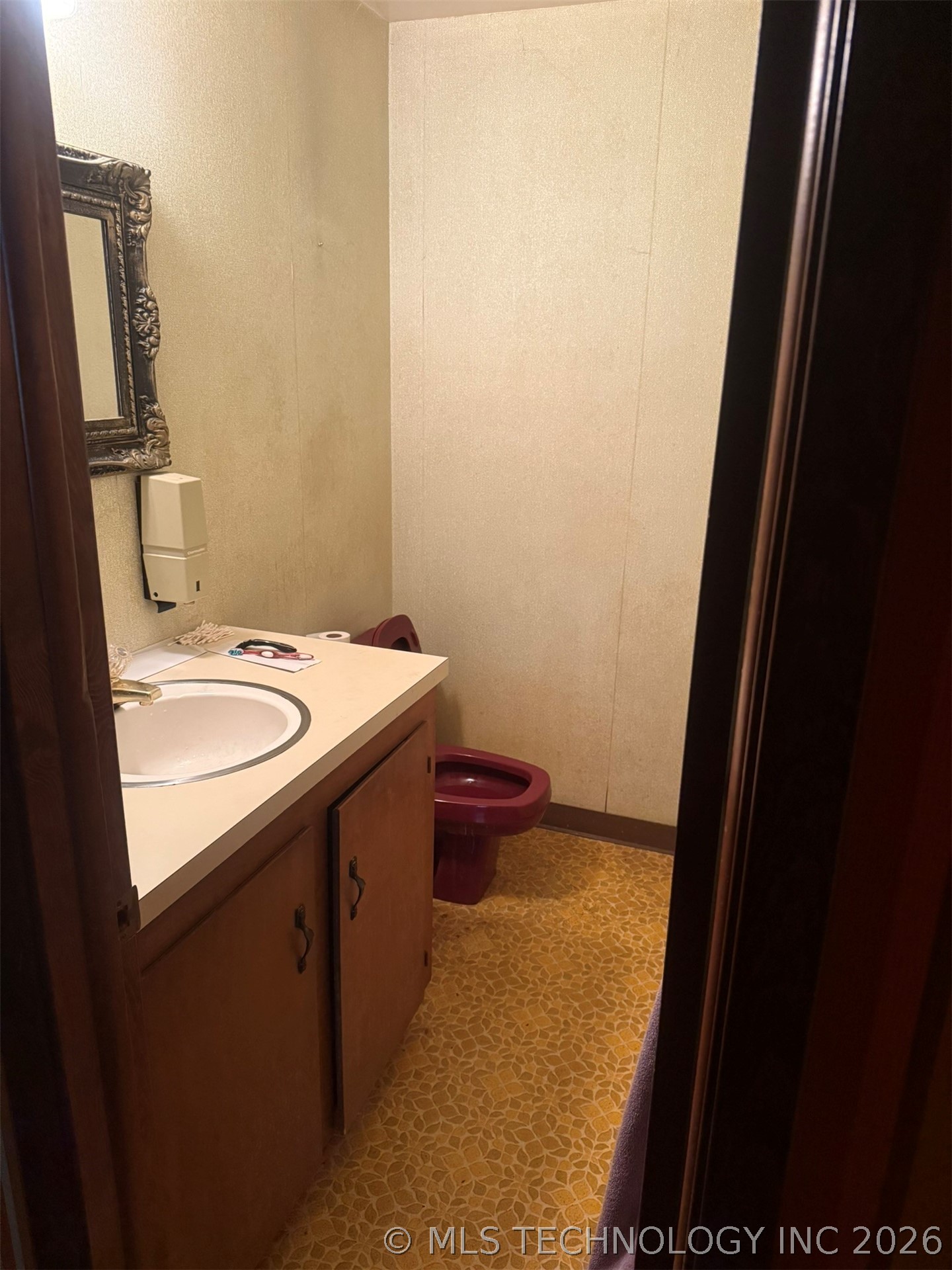 912 W Cedar Street Stilwell OK 74960