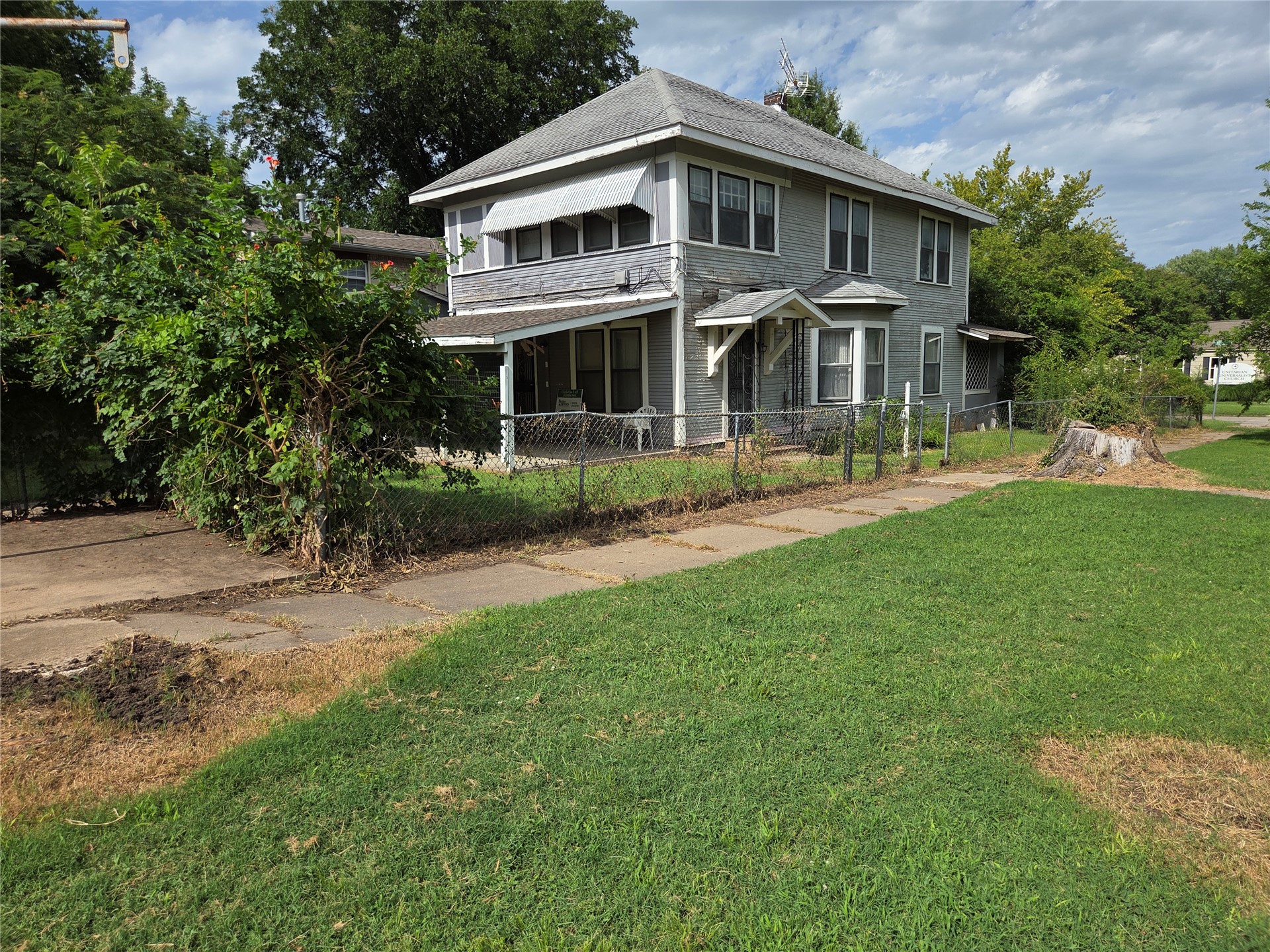 427 S Seneca Avenue Bartlesville OK 74003
