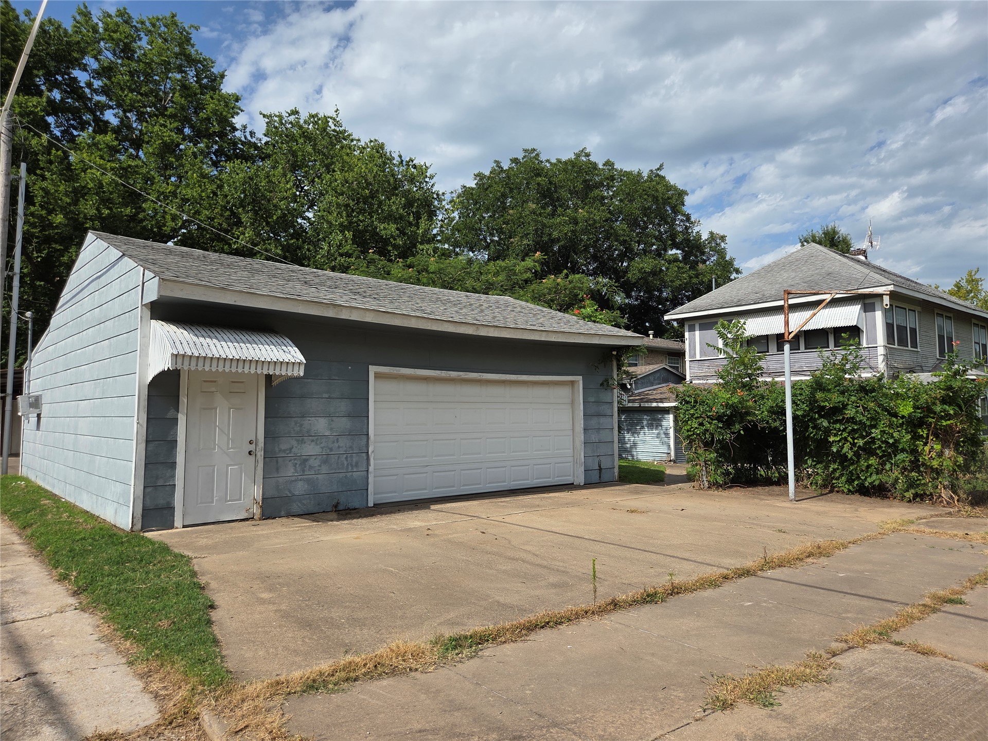 427 S Seneca Avenue Bartlesville OK 74003
