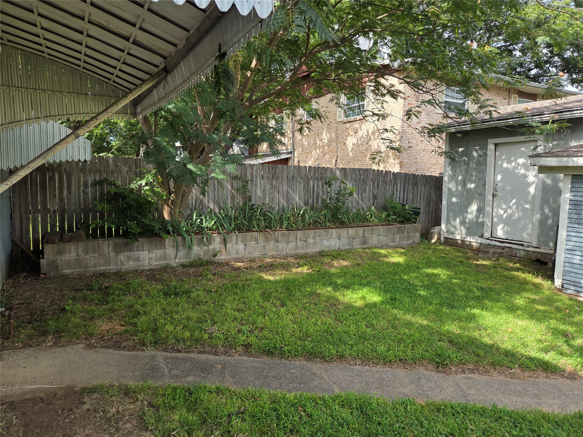 427 S Seneca Avenue Bartlesville OK 74003