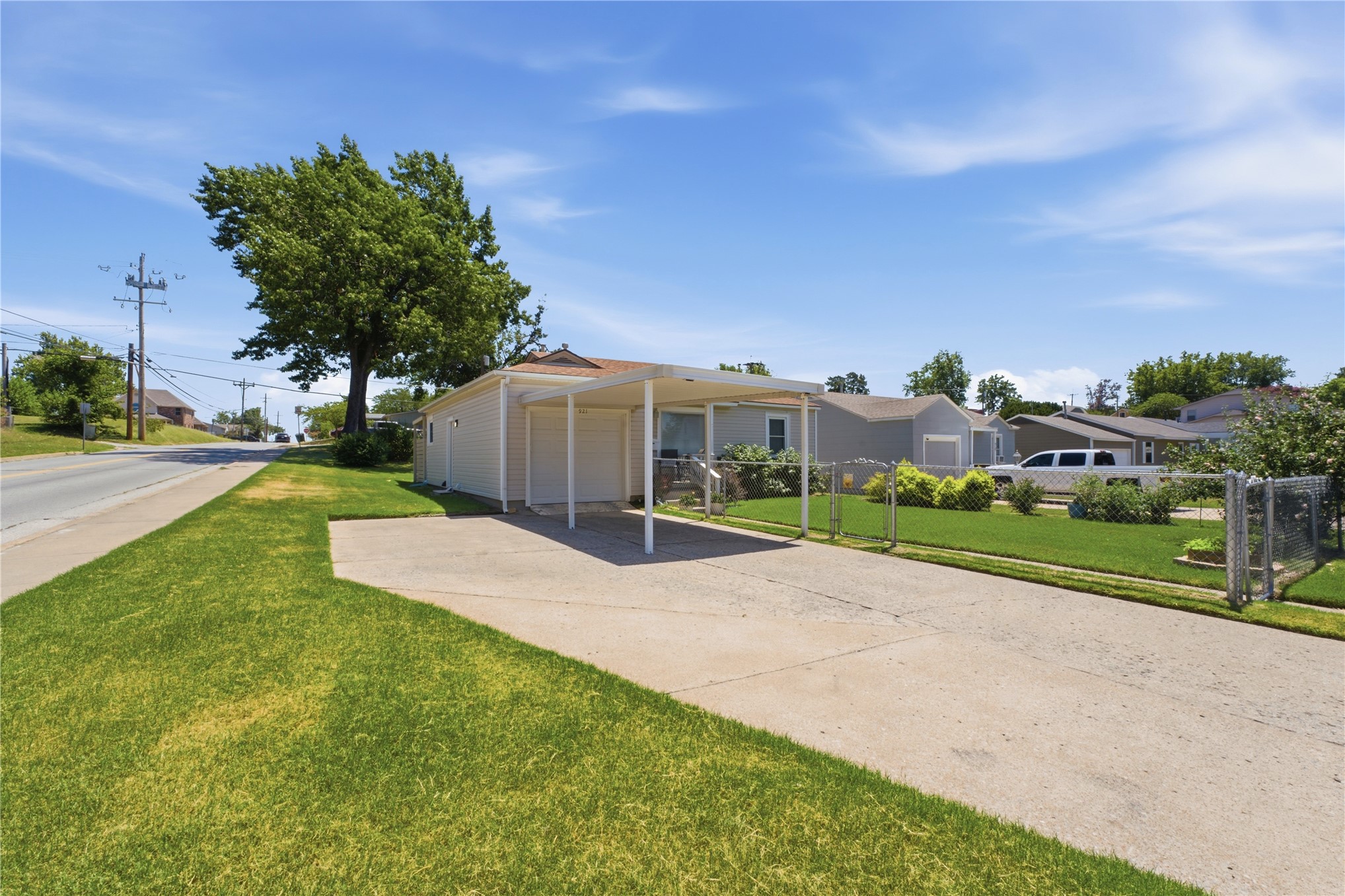 921 N Main Street Sand Springs OK 74063