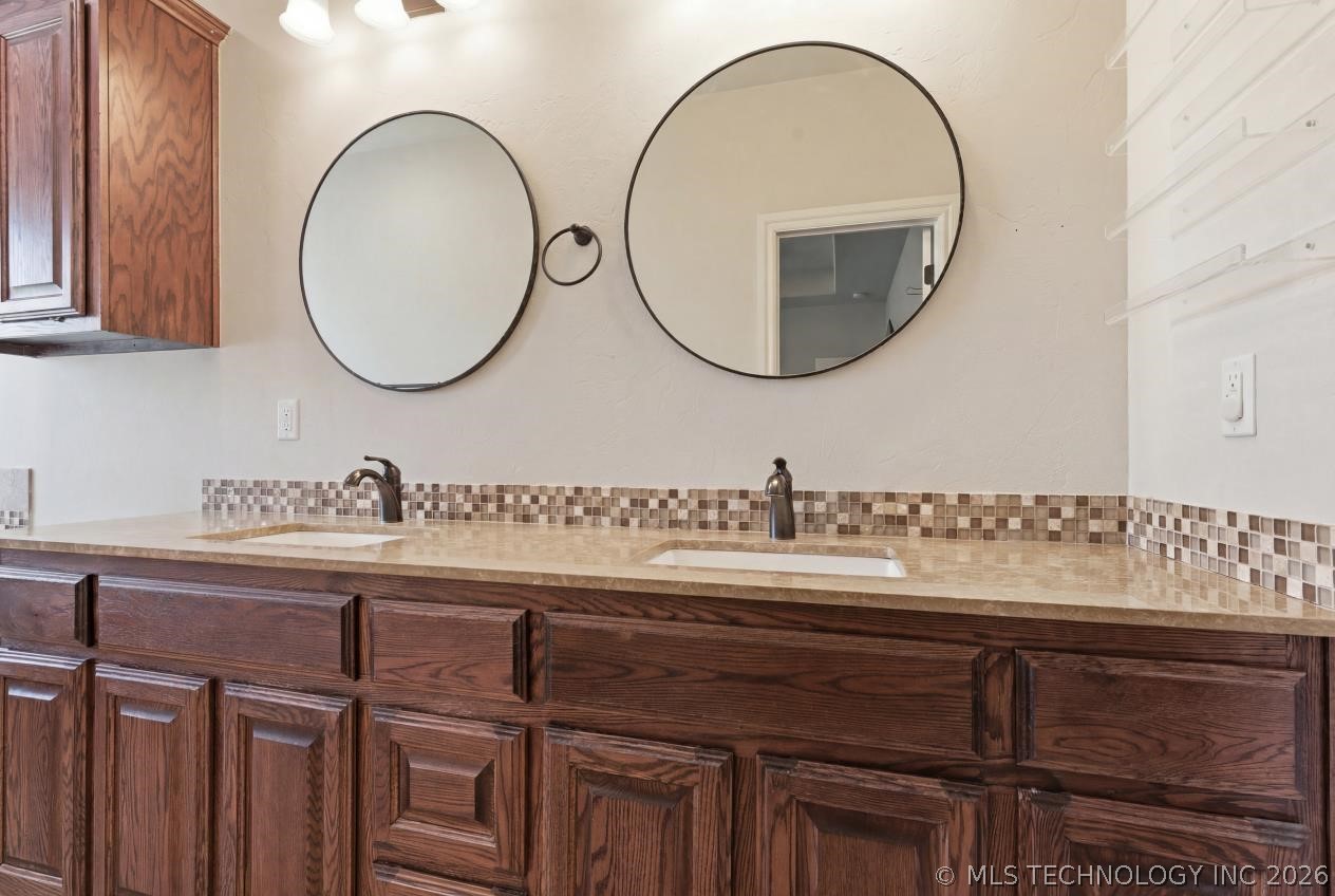 317 N Payton Place Lake Ada OK 74820