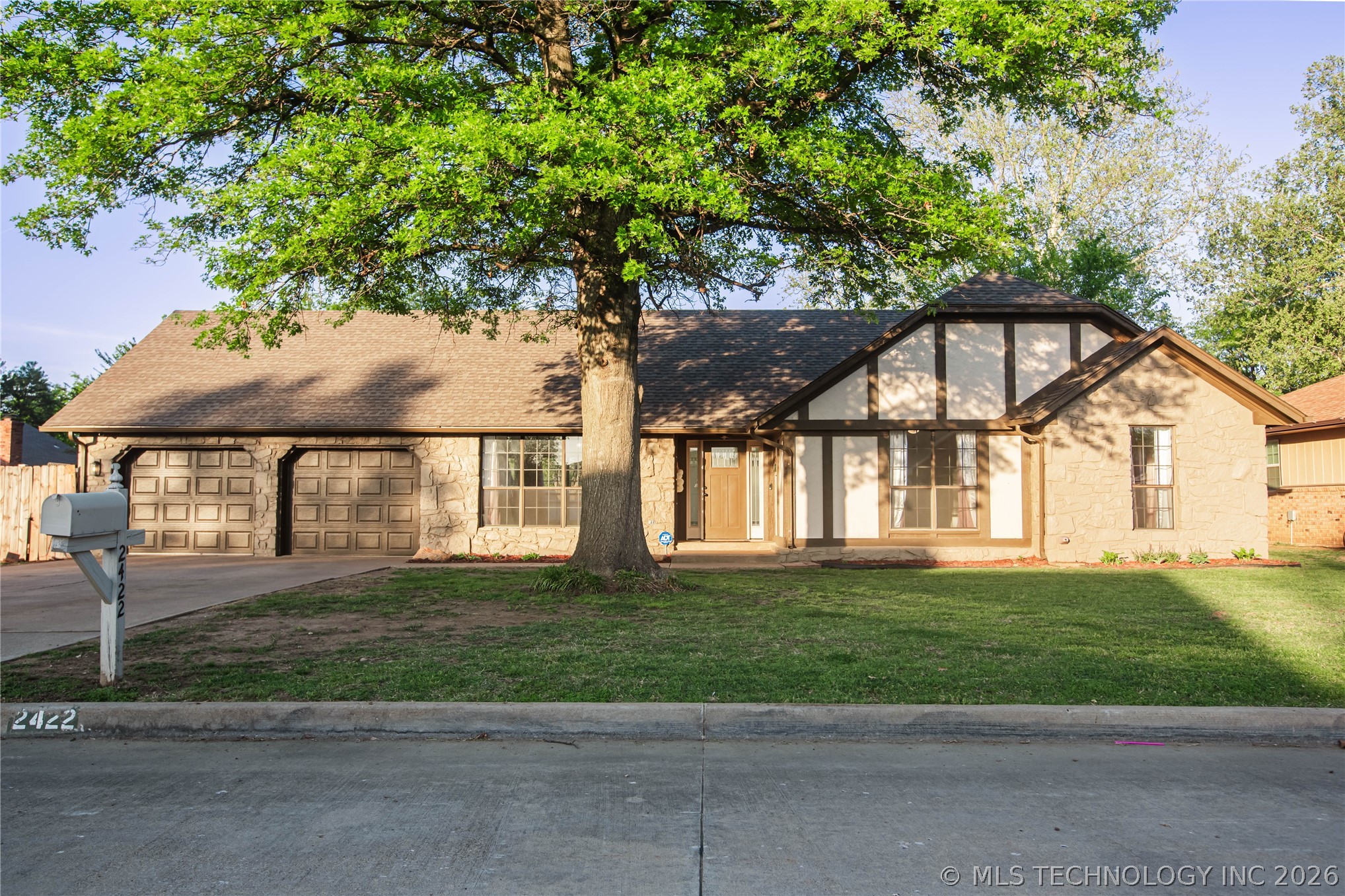 2422 S Maywood Drive Claremore OK 74017
