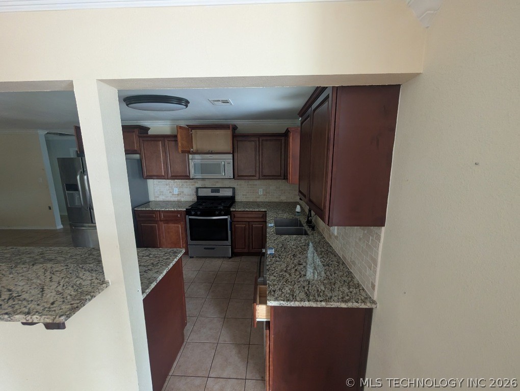 156 County Road 3237 Bartlesville OK 74003