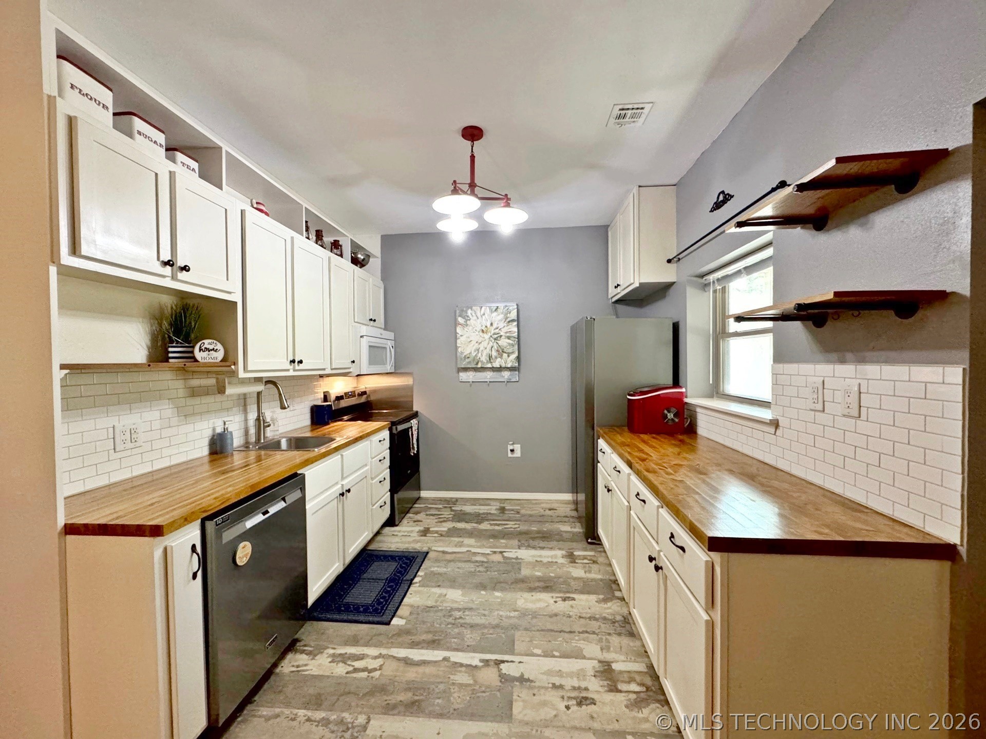 20005 Highway 80 Hulbert OK 74441