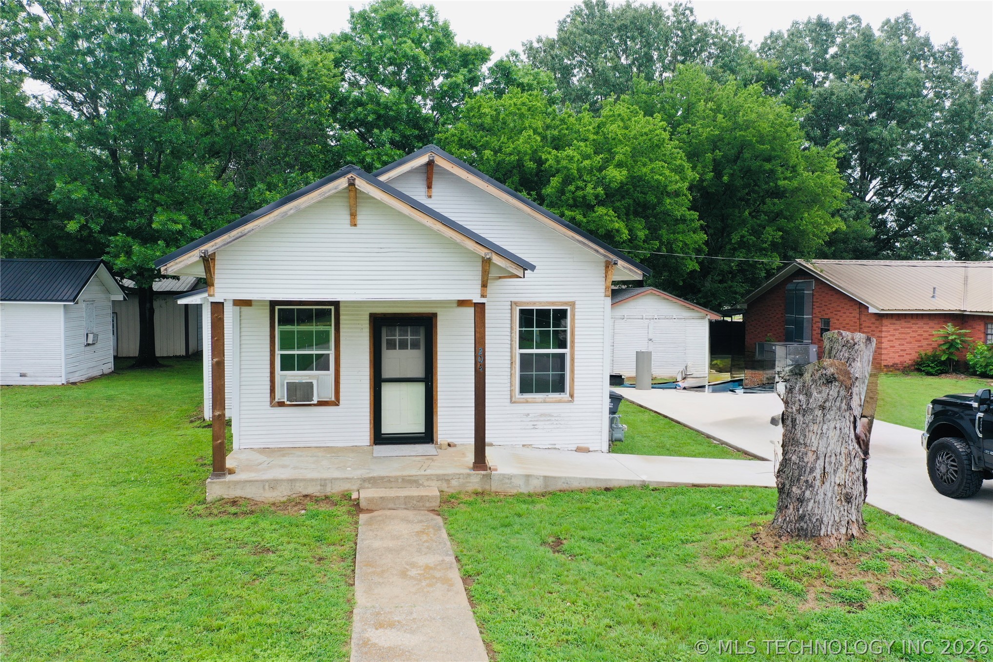 206 N Maupin Road Colbert OK 74733